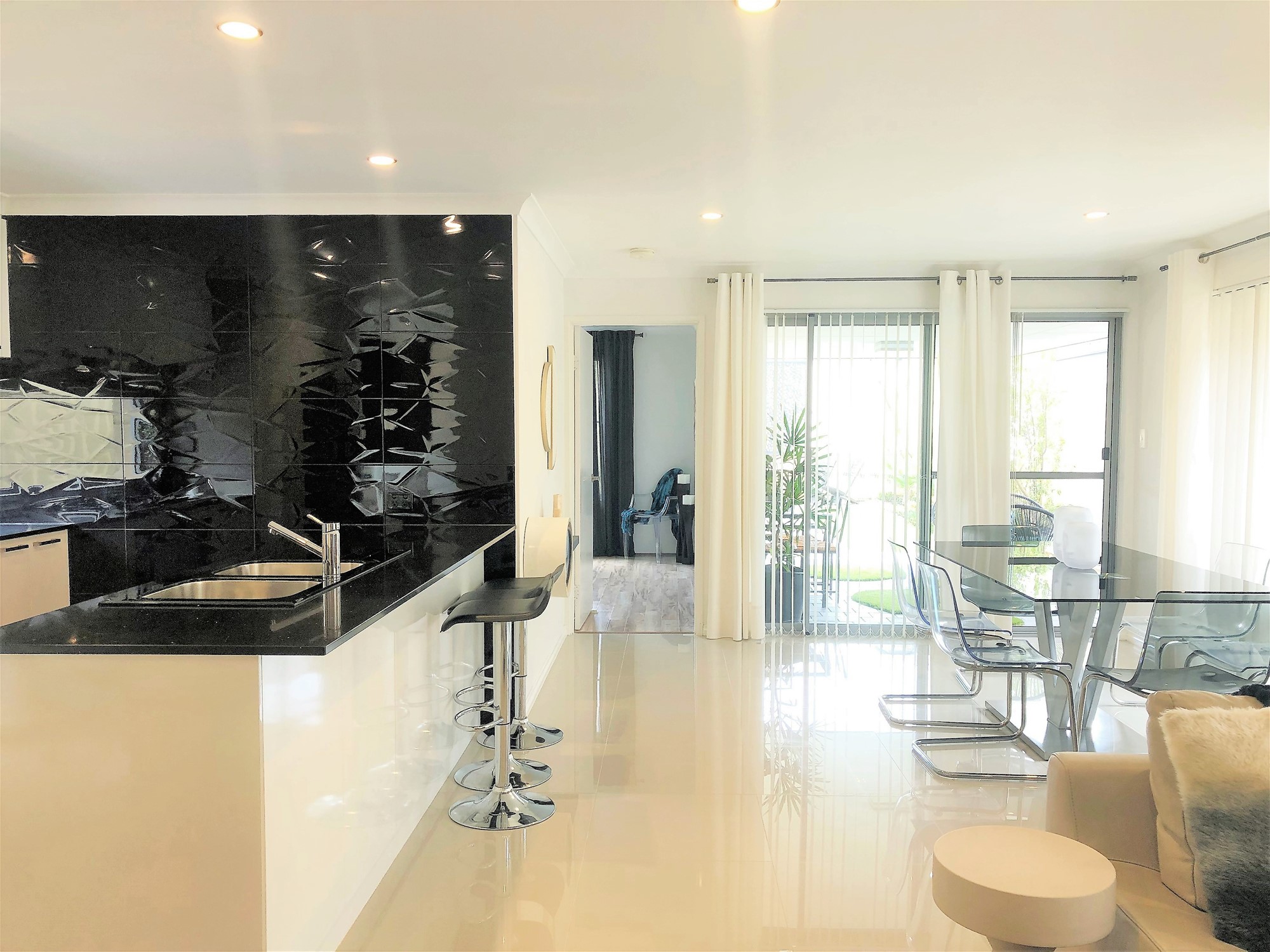 Couples Retreat in Corimbia Estate 3