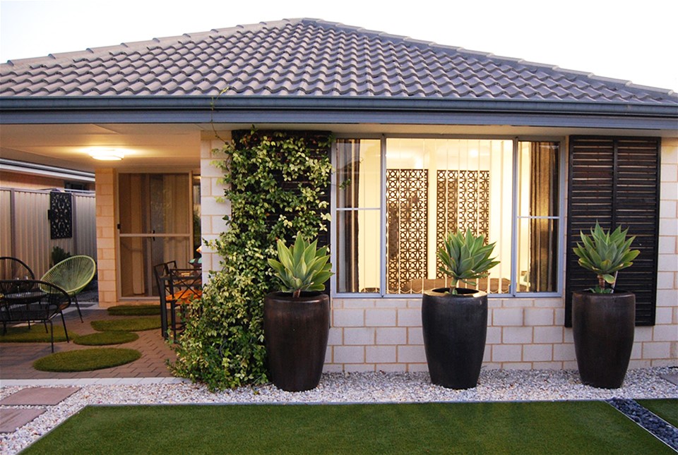 Couples Retreat in Corimbia Estate 18