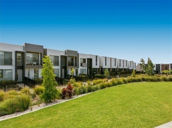 Northlakes Town house Corso