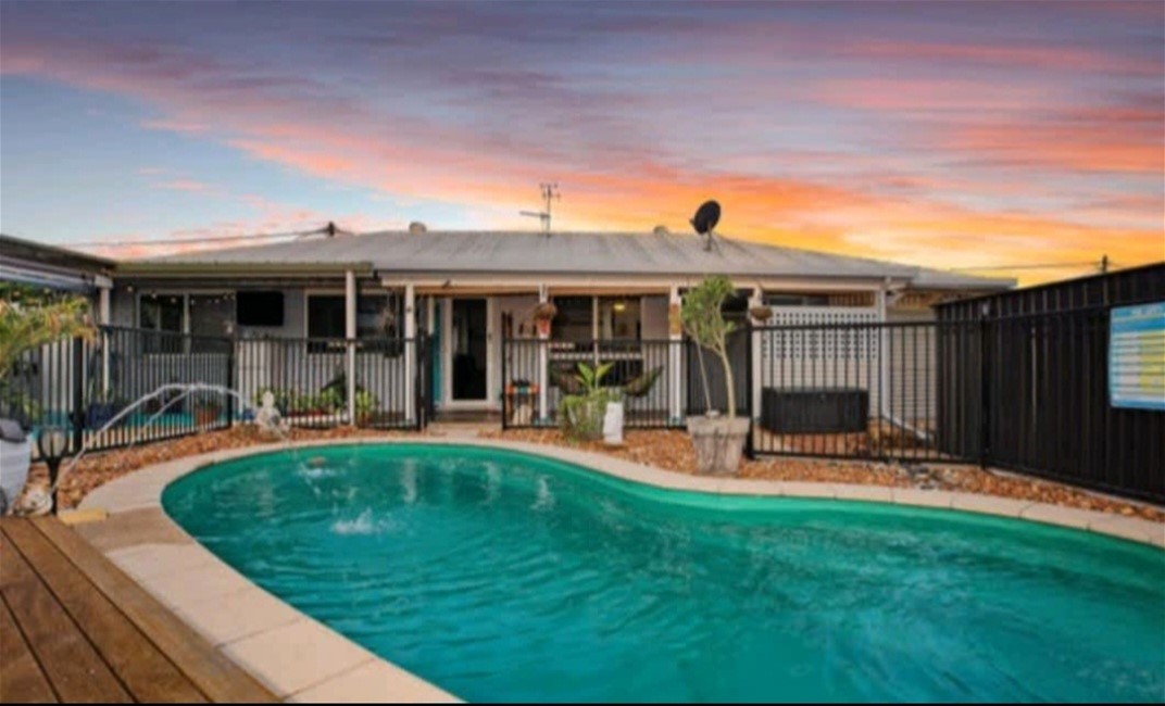 House By The Cove 15