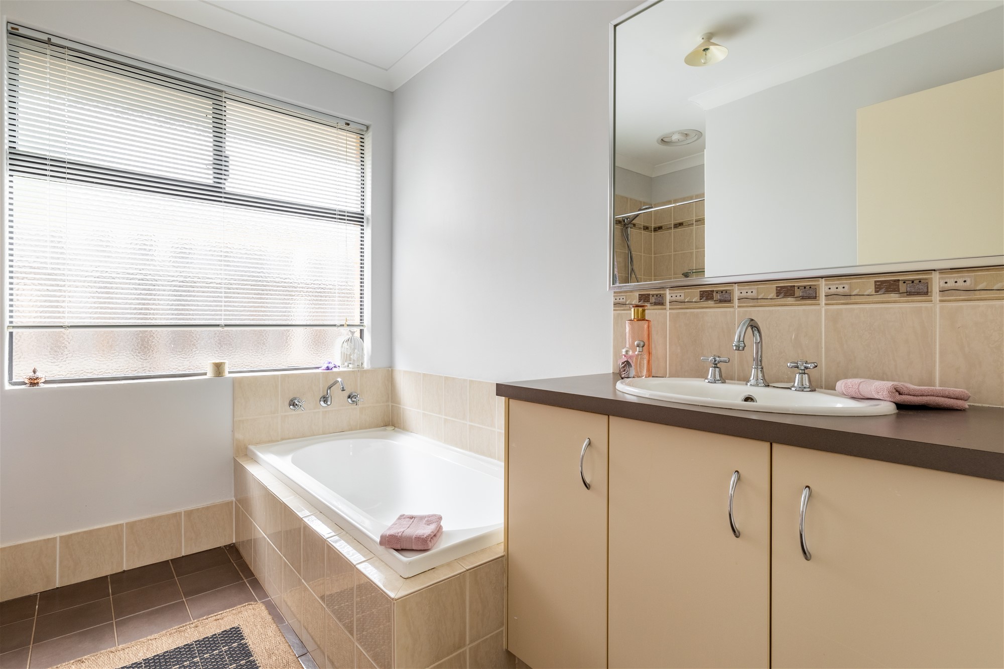 UNDER OFFER 17