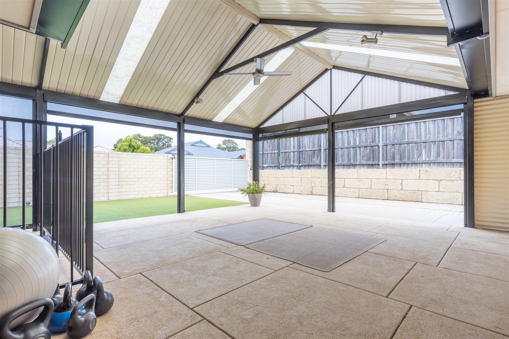UNDER OFFER 26