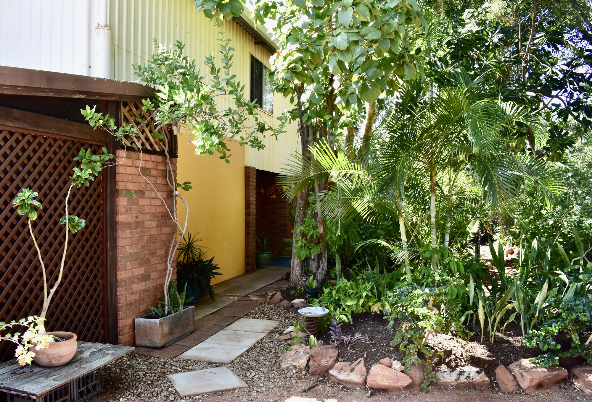 Home & Income on Stunning 10