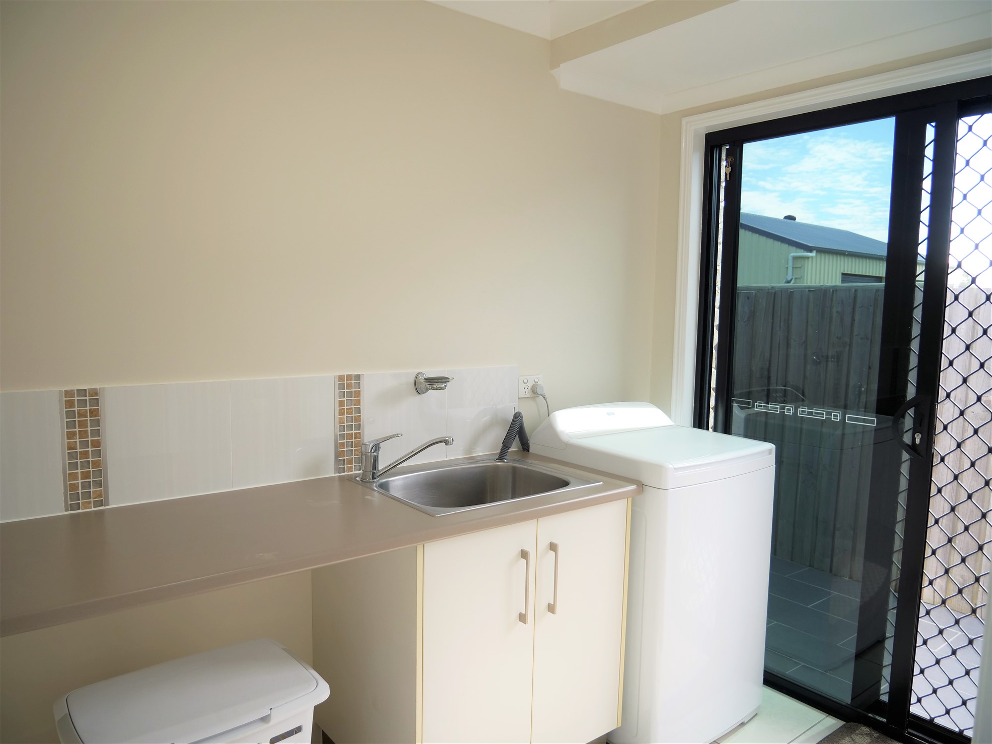 Immaculate Family Home with Inground 17