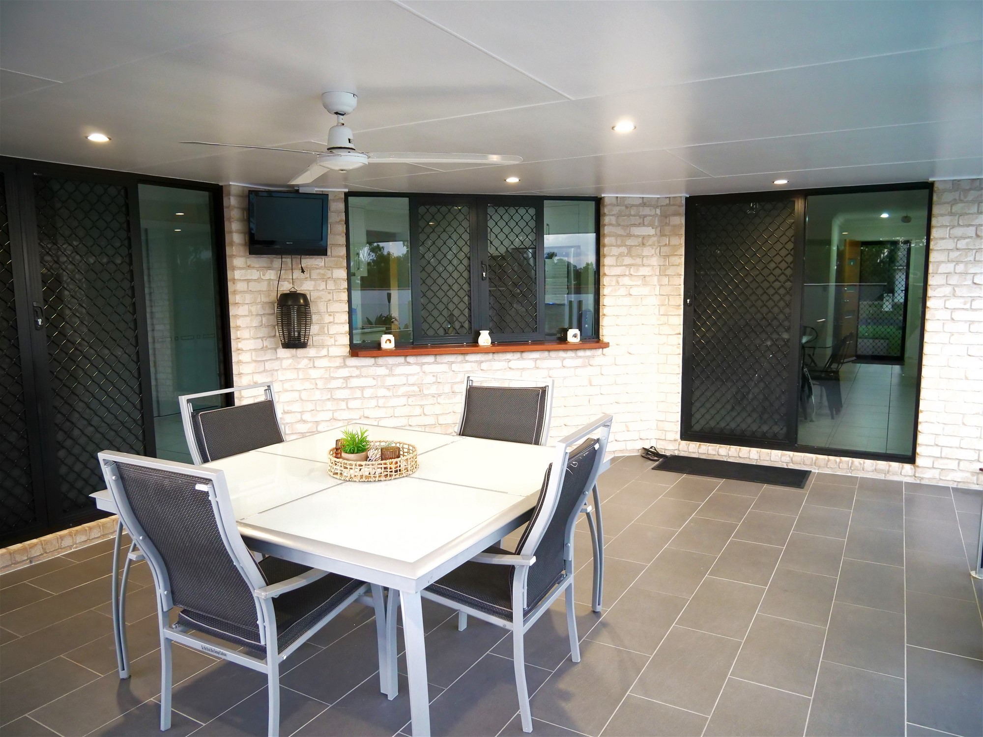 Immaculate Family Home with Inground 21