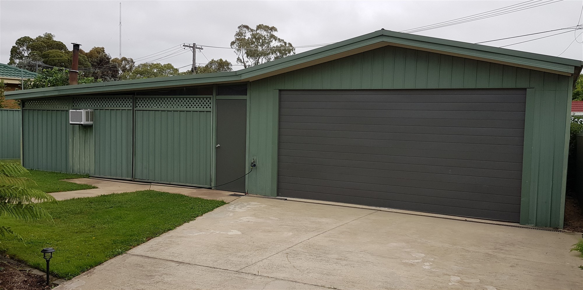 QUIRKY, WARM, HAPPY HOME 12