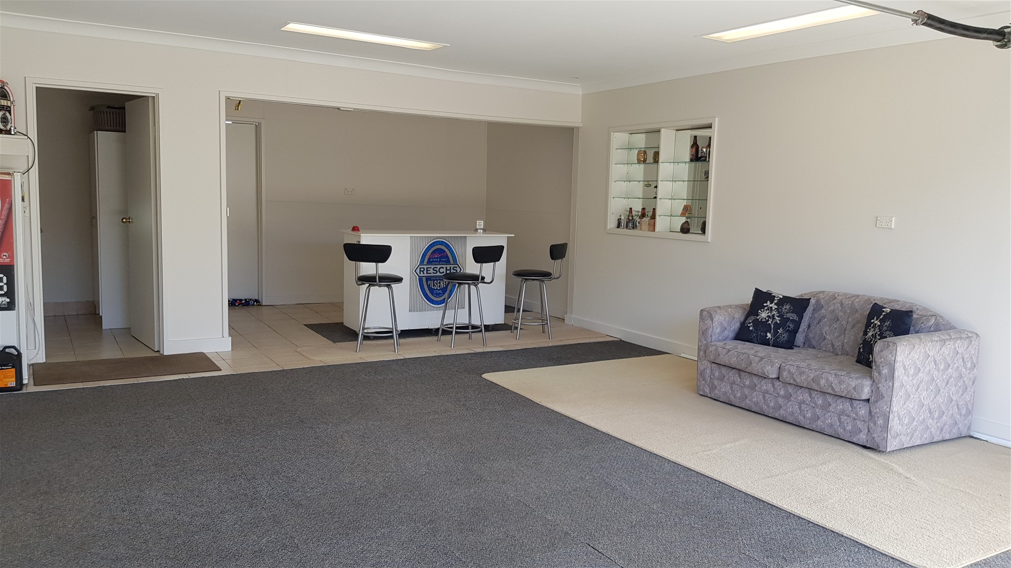 QUIRKY, WARM, HAPPY HOME 13