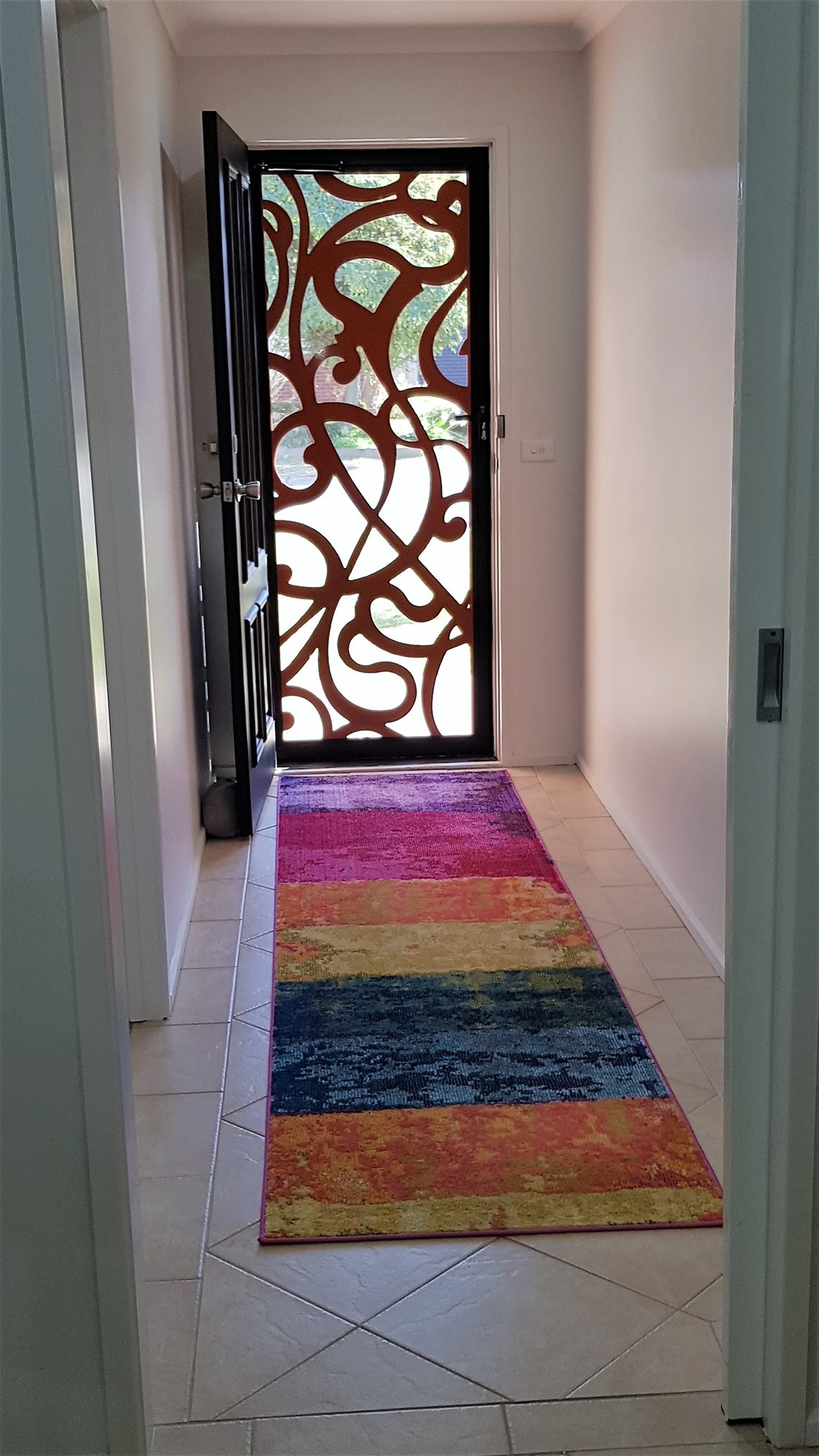 QUIRKY, WARM, HAPPY HOME 2