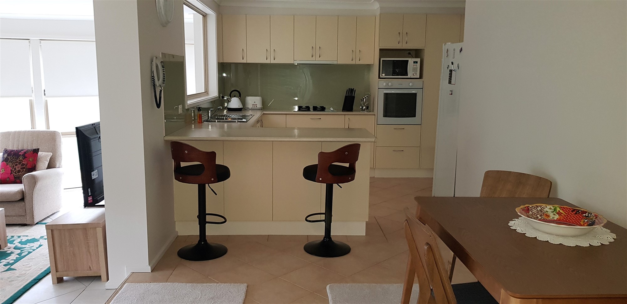 QUIRKY, WARM, HAPPY HOME 5