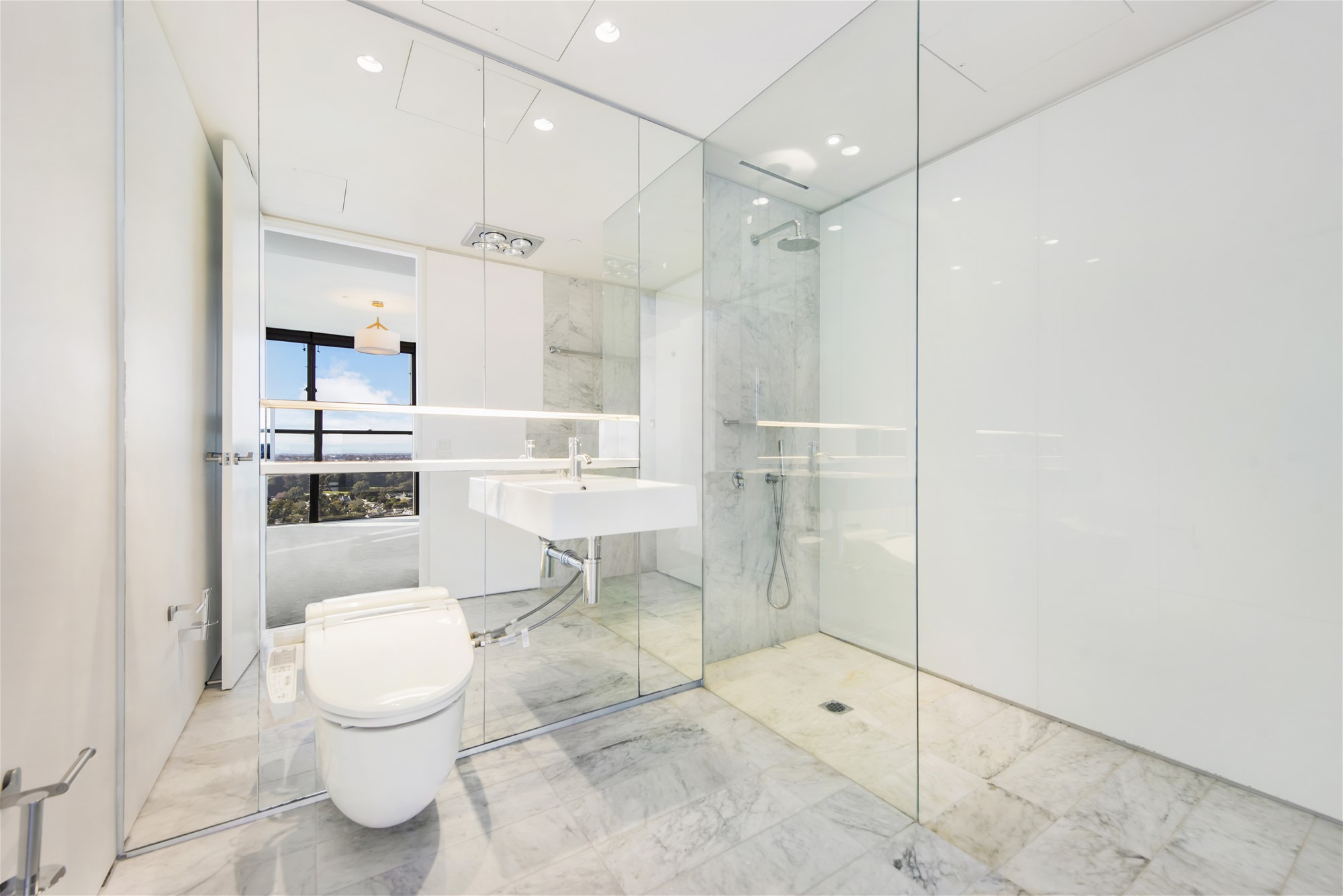 Sub Penthouse – 3 bedrooms, 7