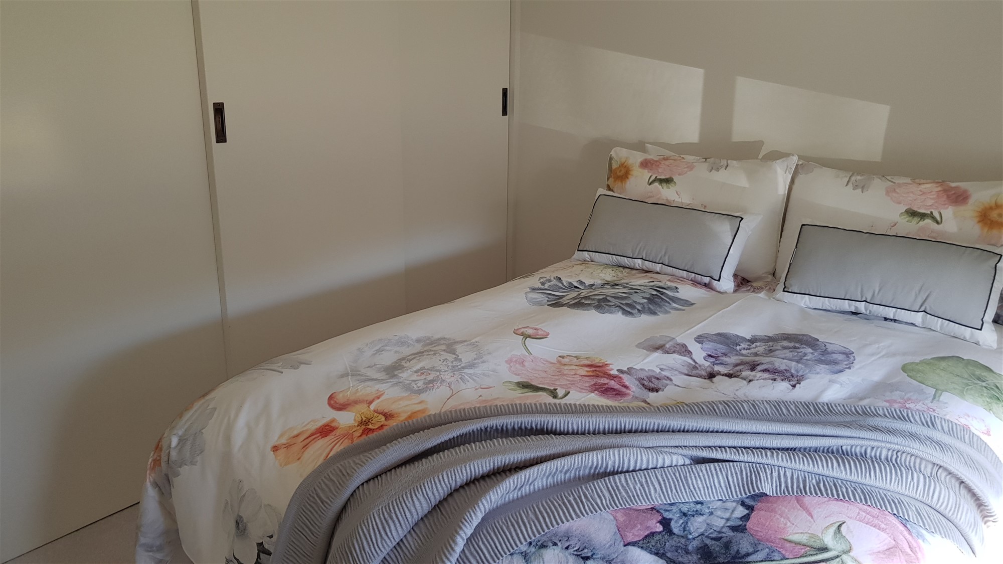 QUIRKY, WARM, HAPPY HOME 9