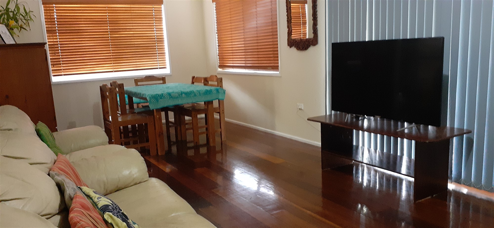 Welcome to 36 Tramican st 6