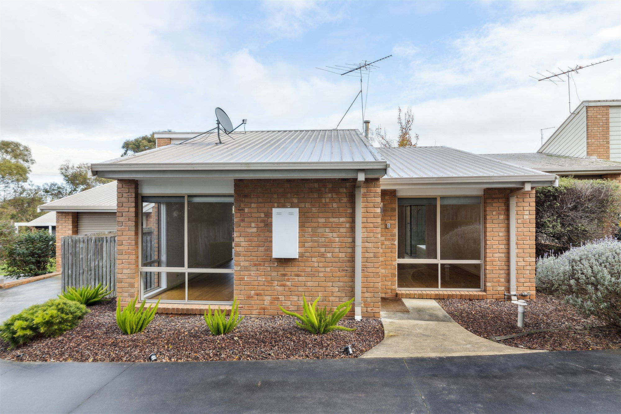 Fully renovated Unit For Sale 16