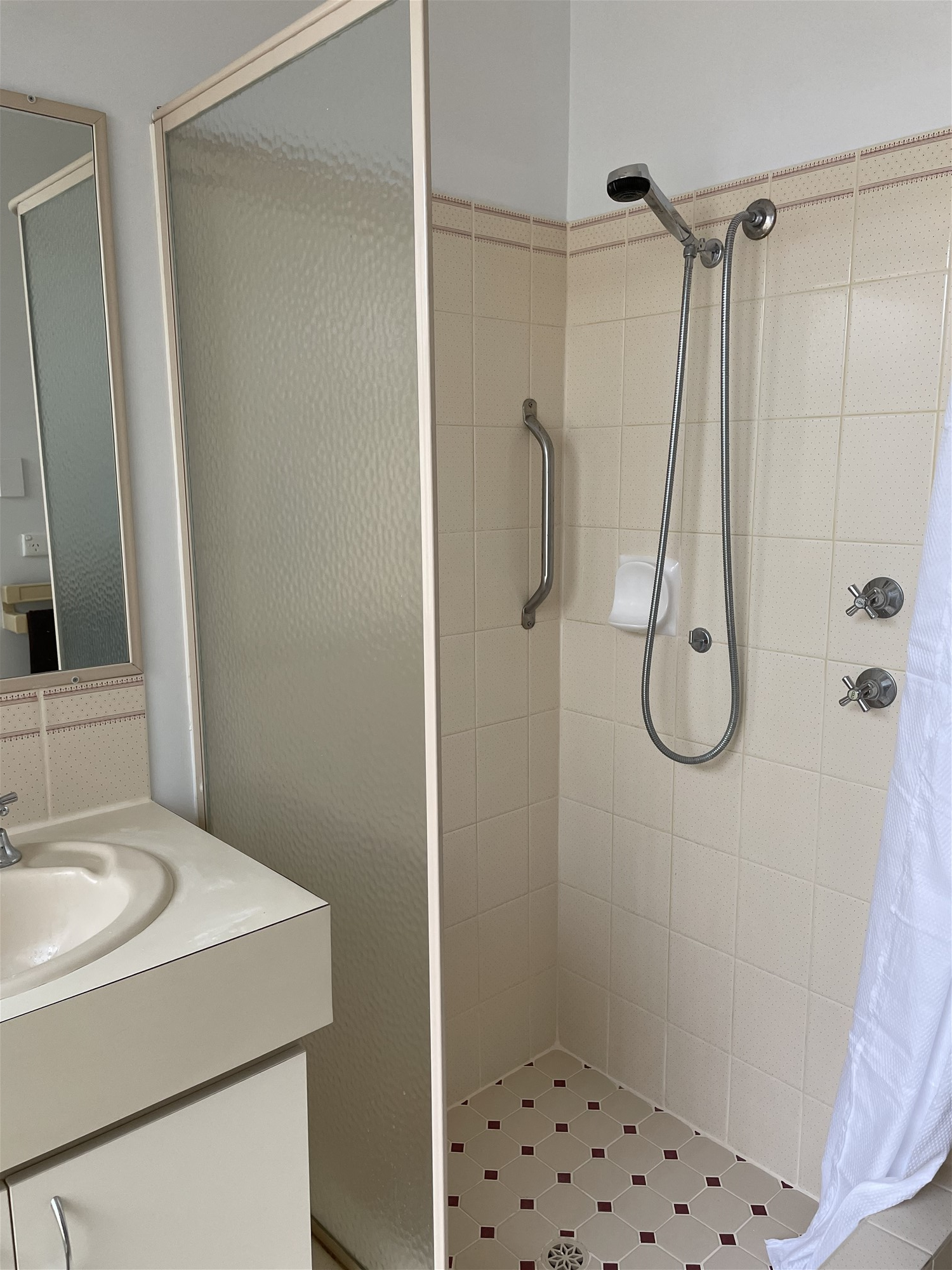 Unit 10/44 Chullwyne Mews High 25