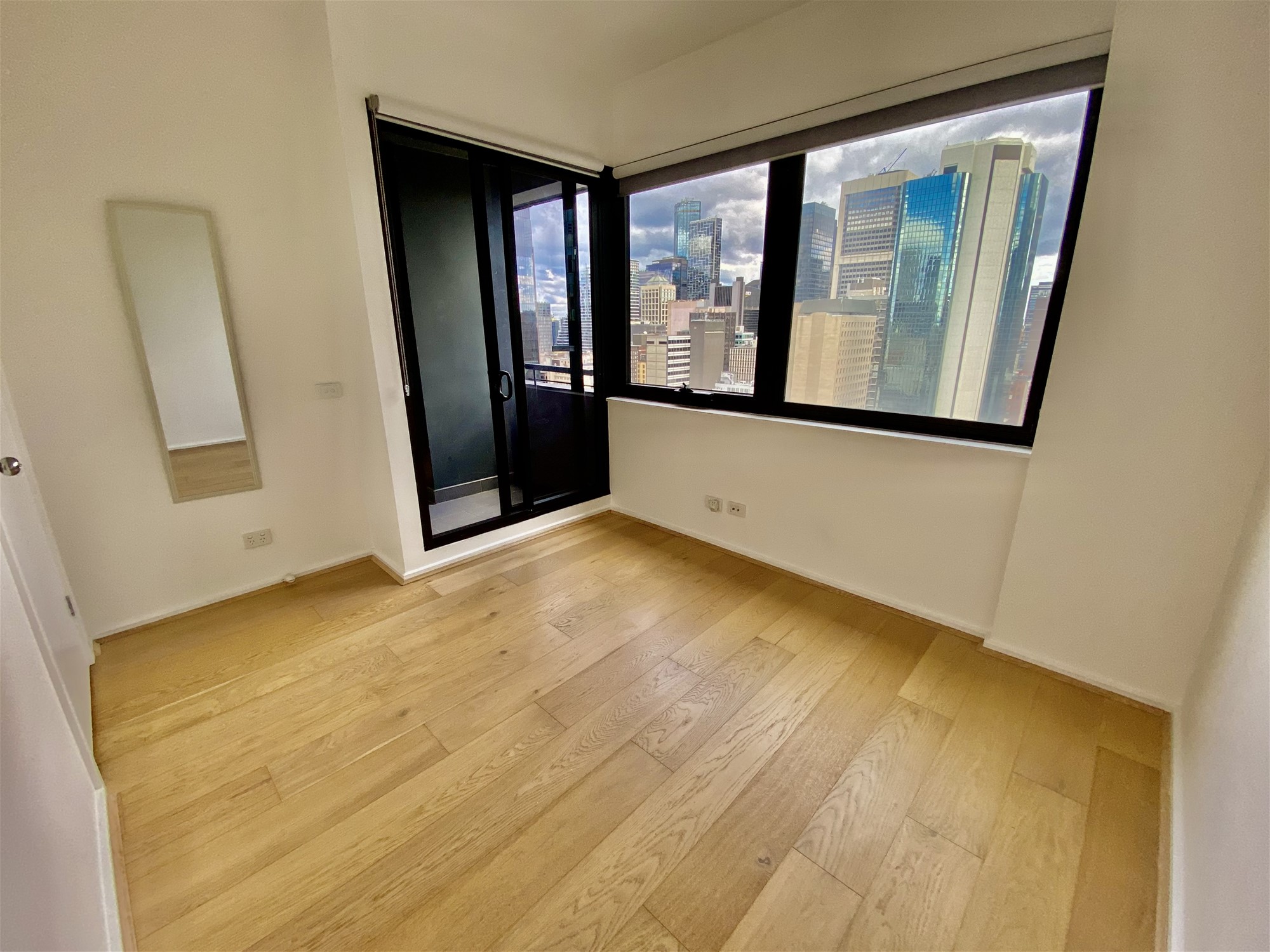 Unique and Homey apartment in 5