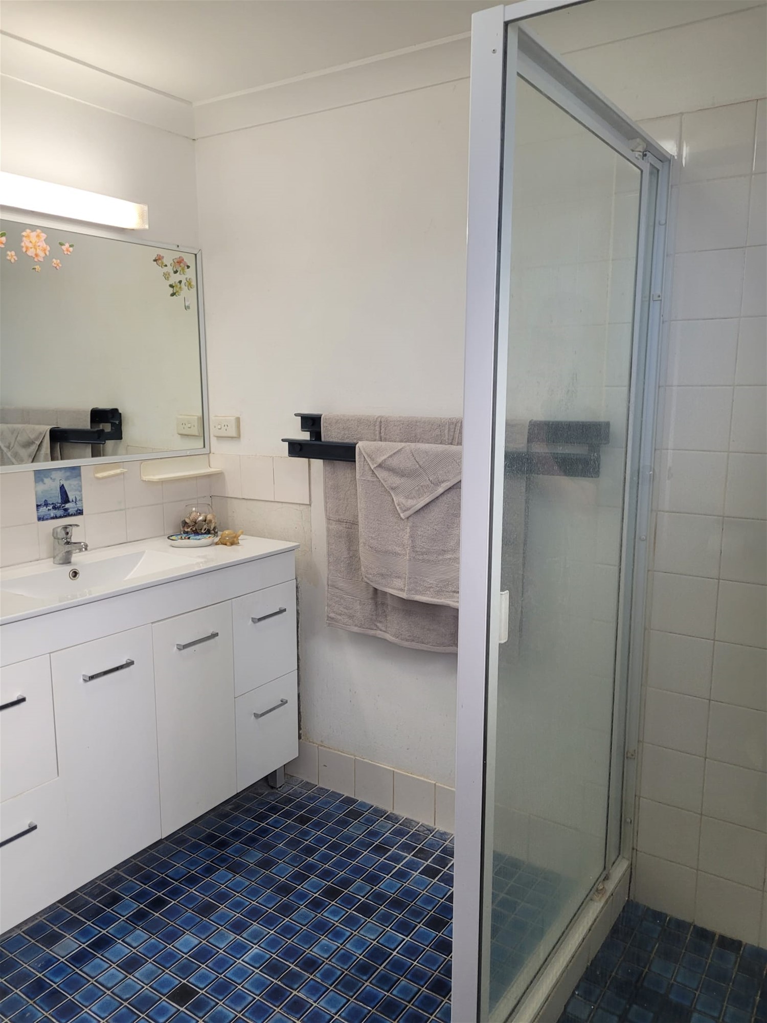 86 Ocean Road – Brooms 8