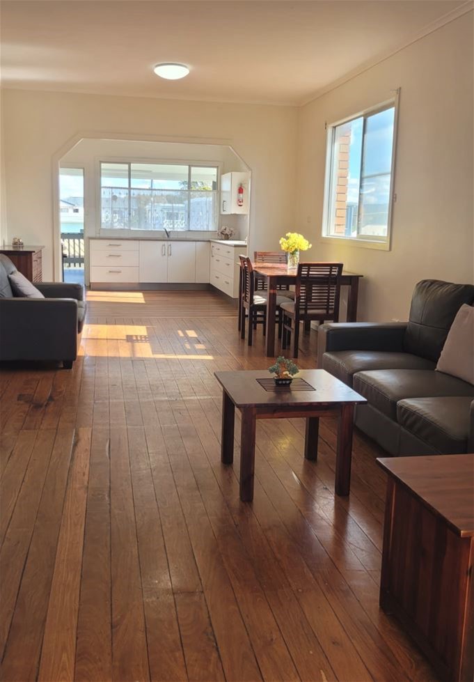 86 Ocean Road – Brooms 12