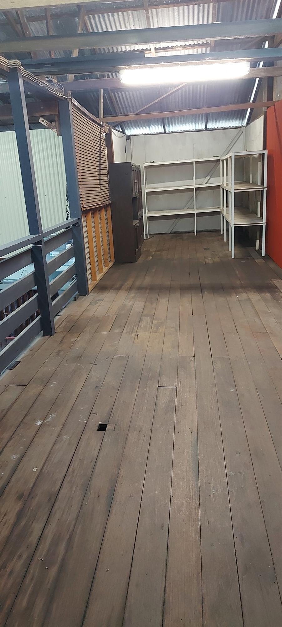 Unique dual zone, flood free 5