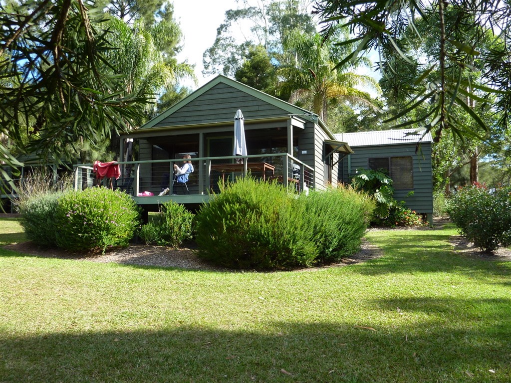 Kangaroo Valley lifestyle, golf course 2