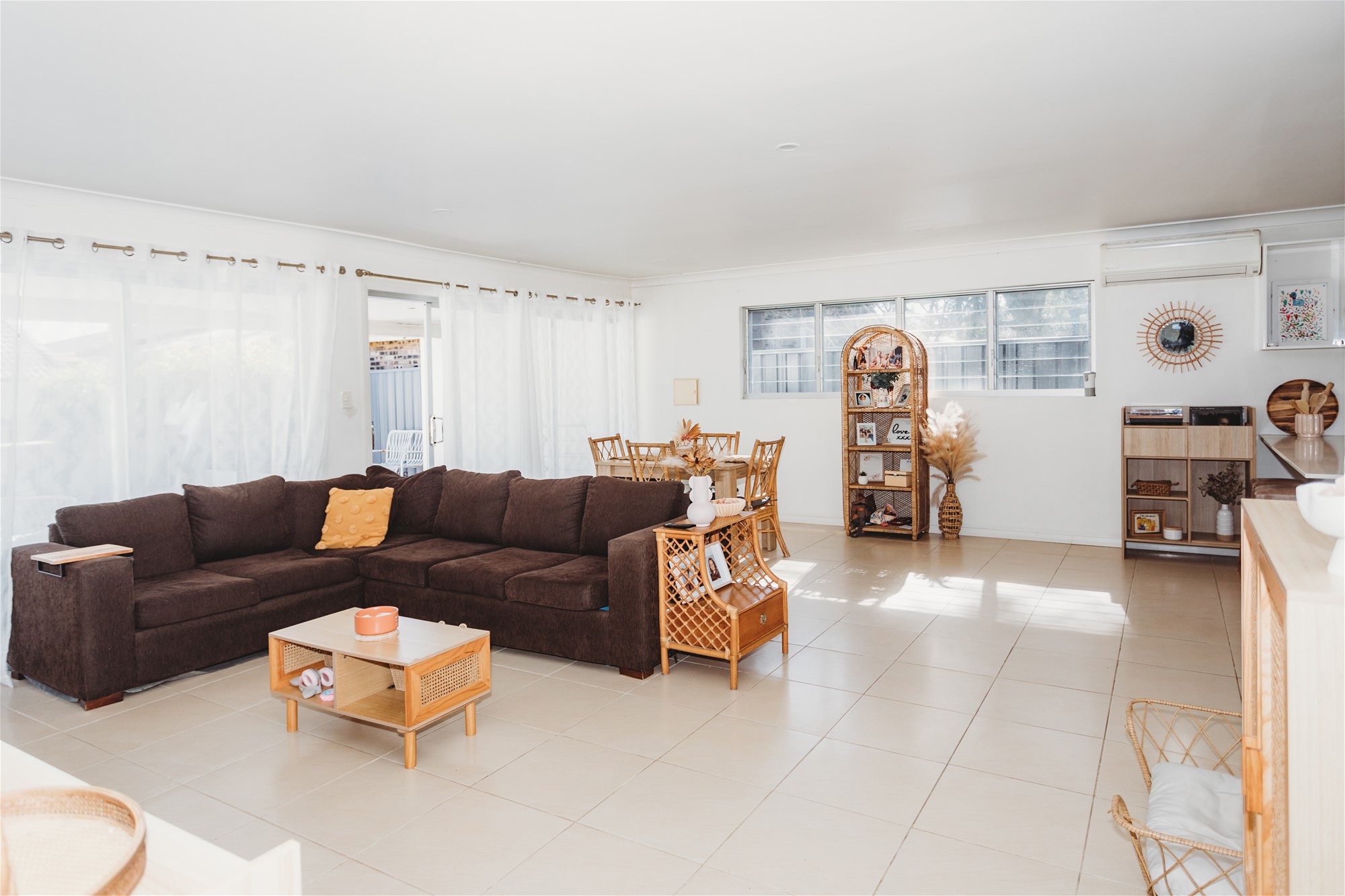 House and Granny flat right 23