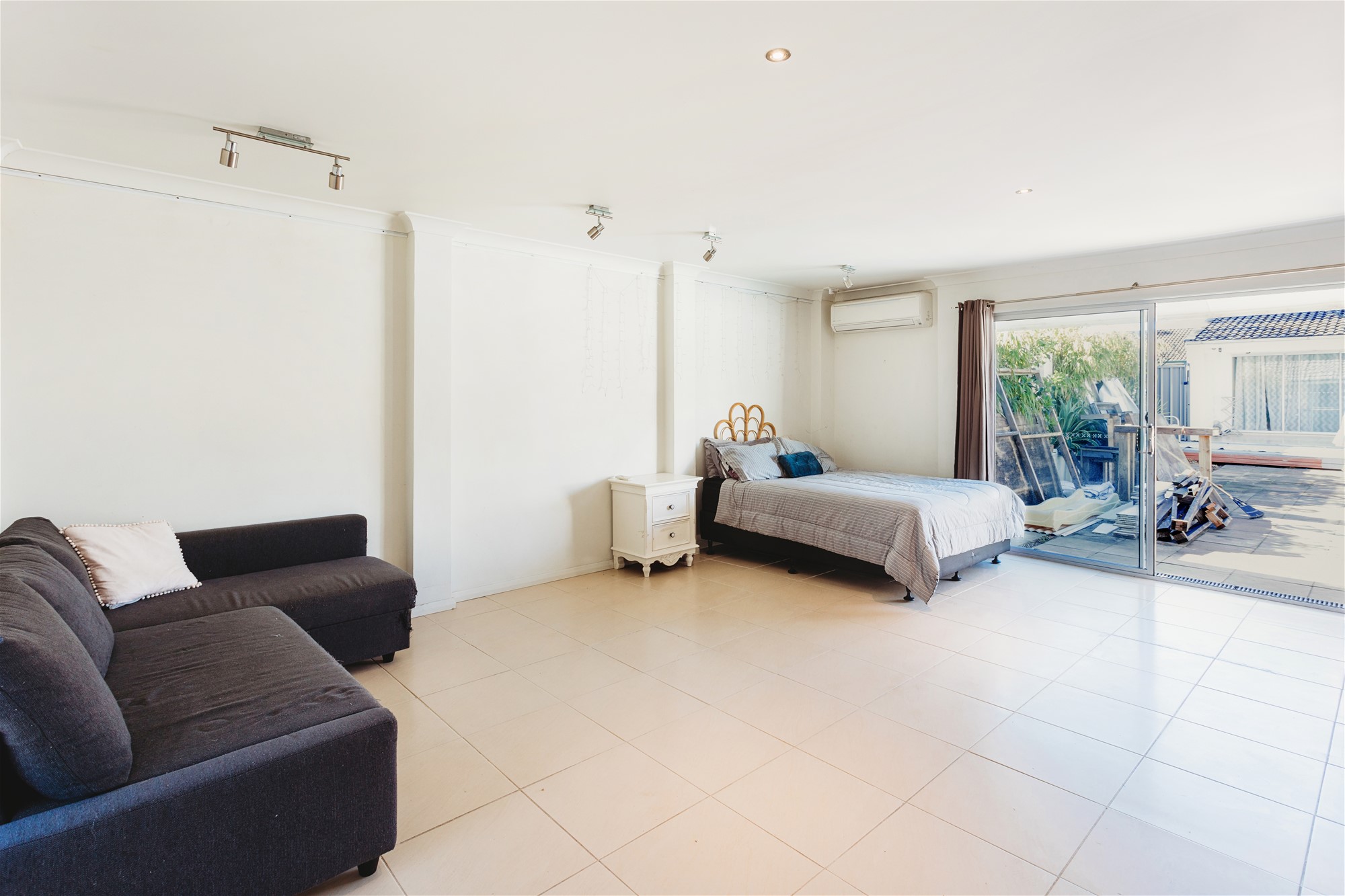 House and Granny flat right 24