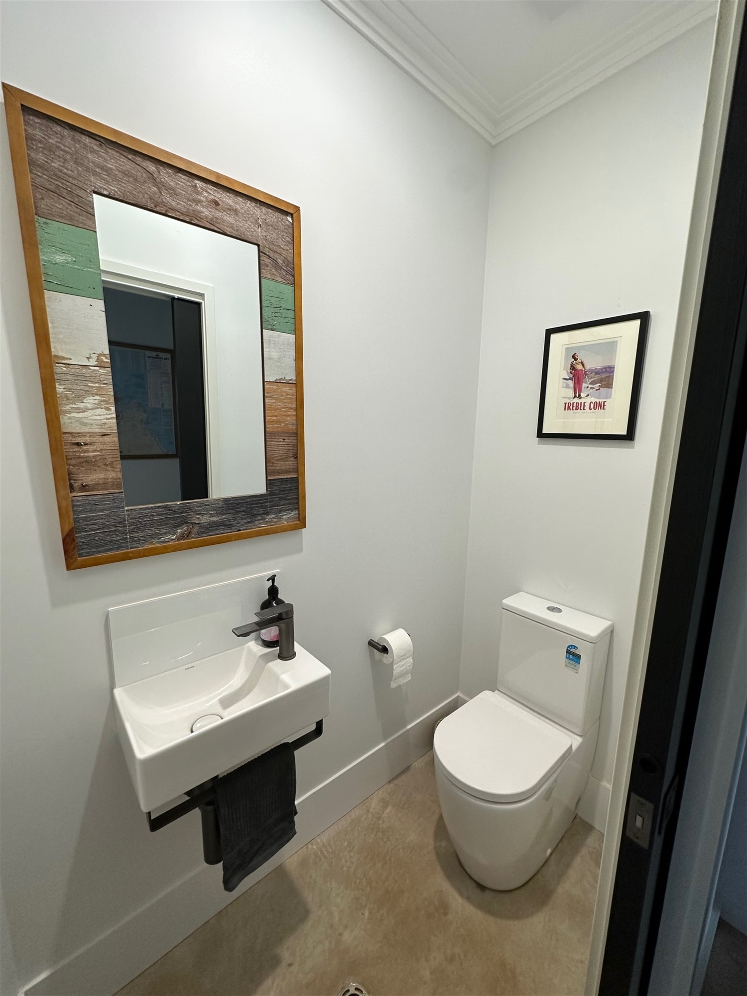 Immaculate Old Broome Property 15