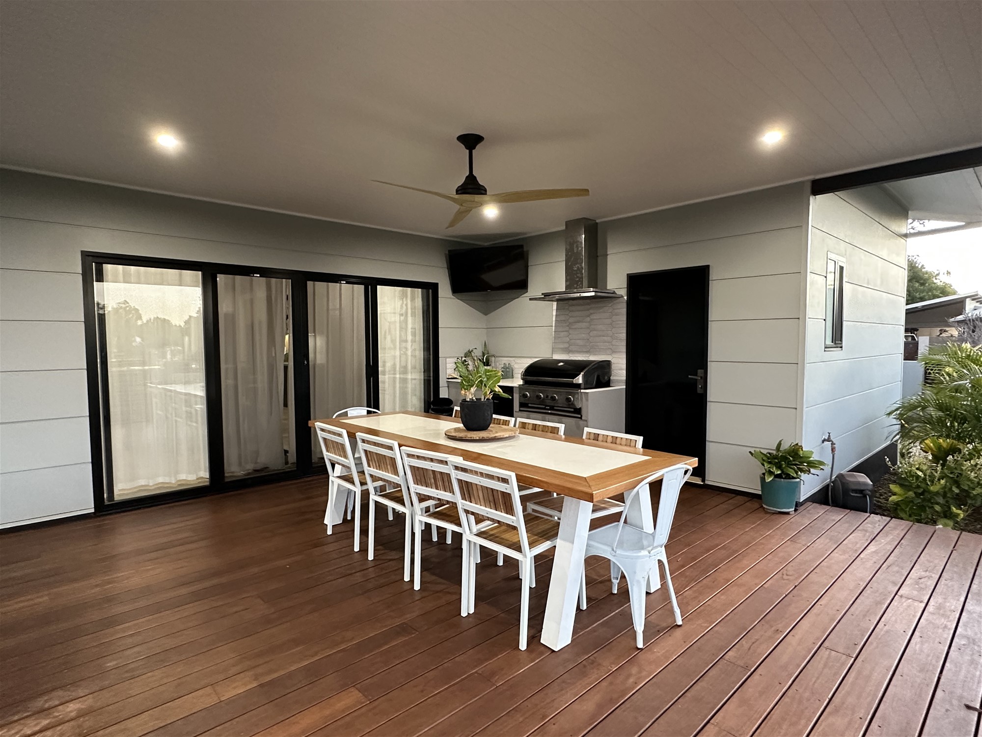 Immaculate Old Broome Property 17