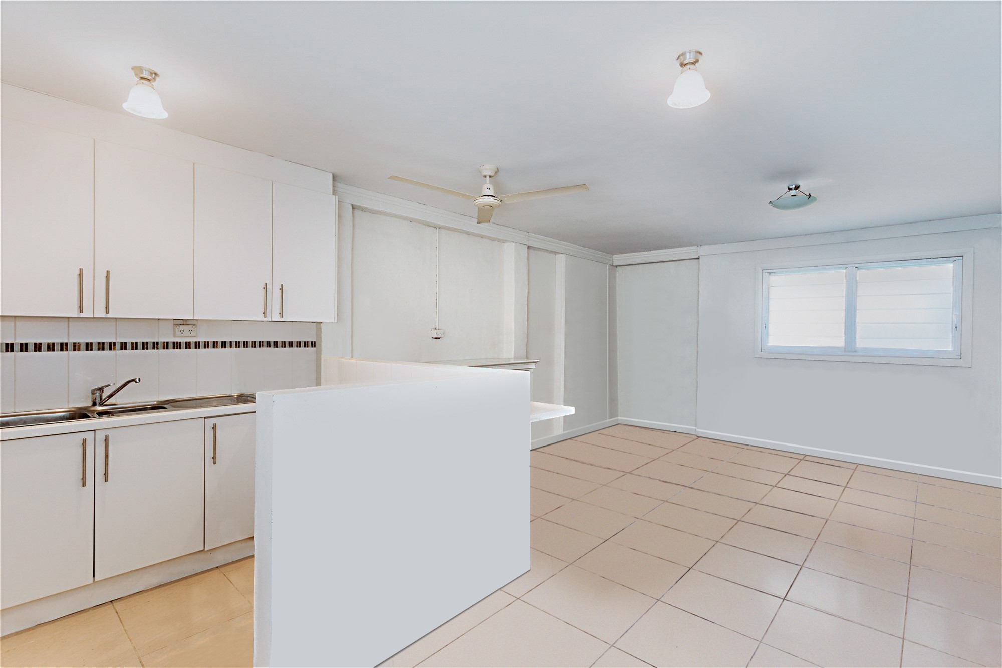 House and Granny flat right 27