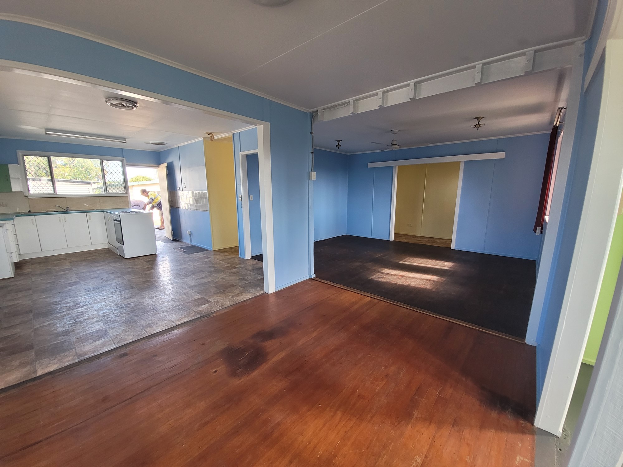 3 bedroom house with 2 3