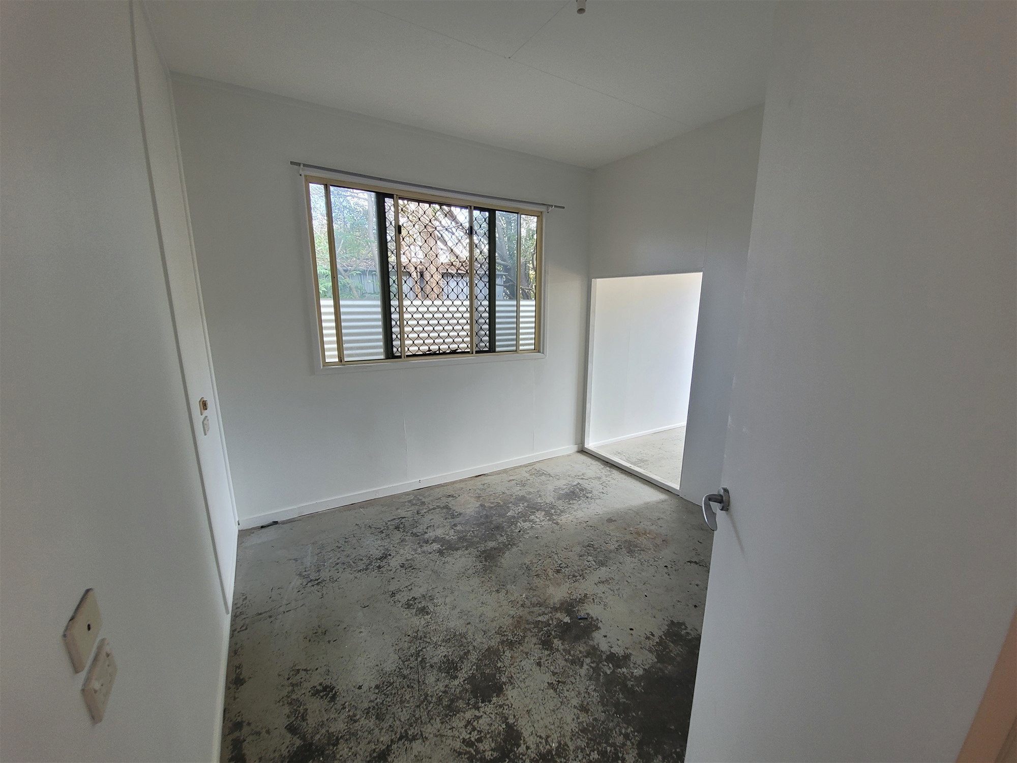 3 bedroom house with 2 16