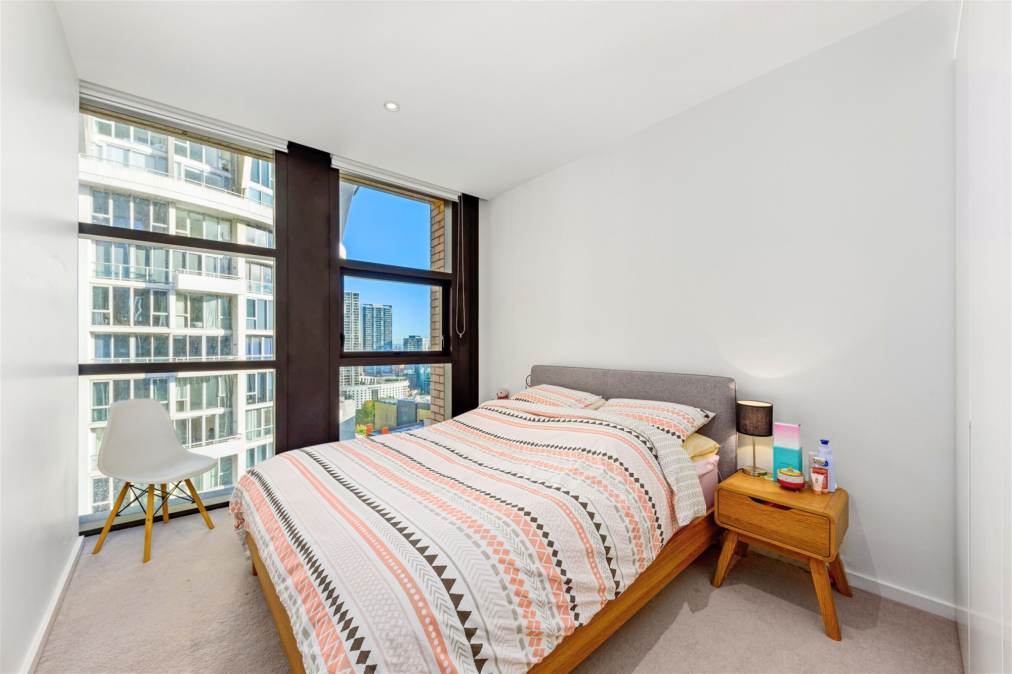 Luxury two beds apartment with 6