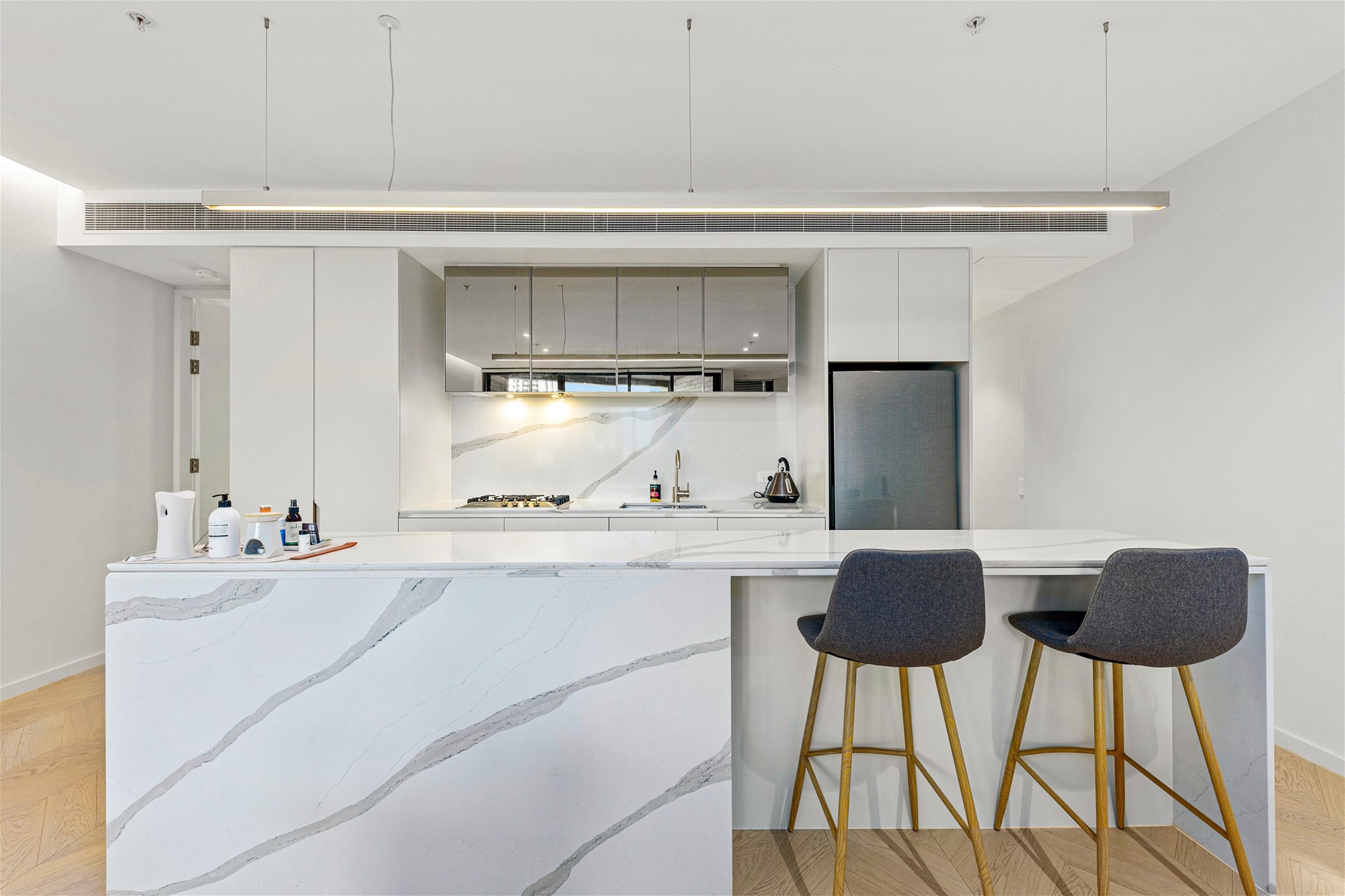 Luxury two beds apartment with 5