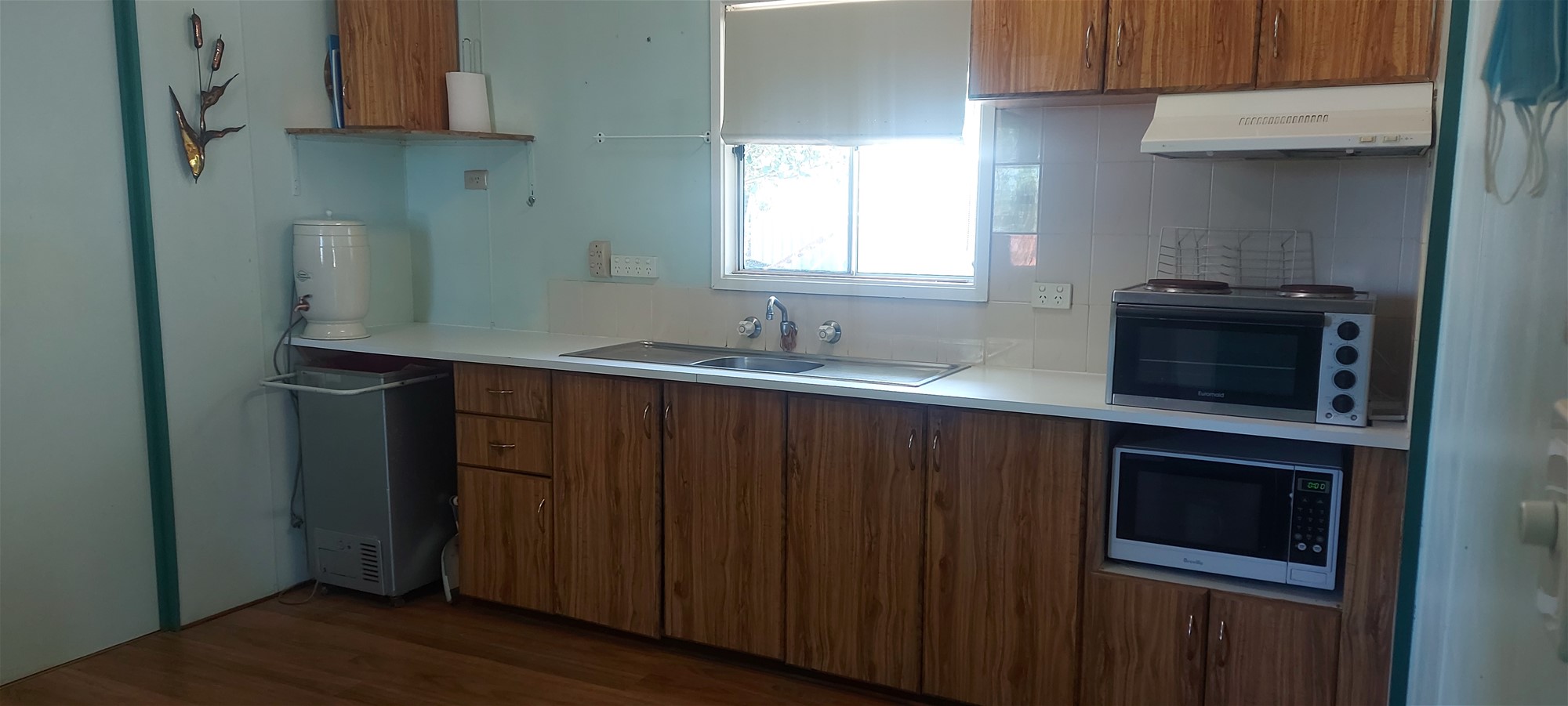 Unique dual zone, flood free 17