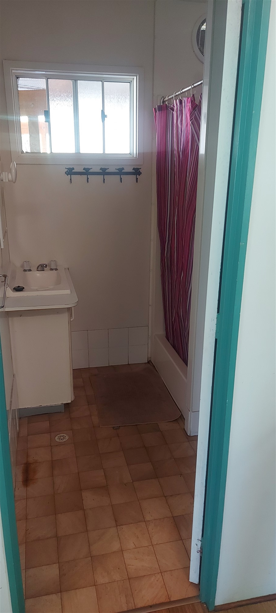 Unique dual zone, flood free 19