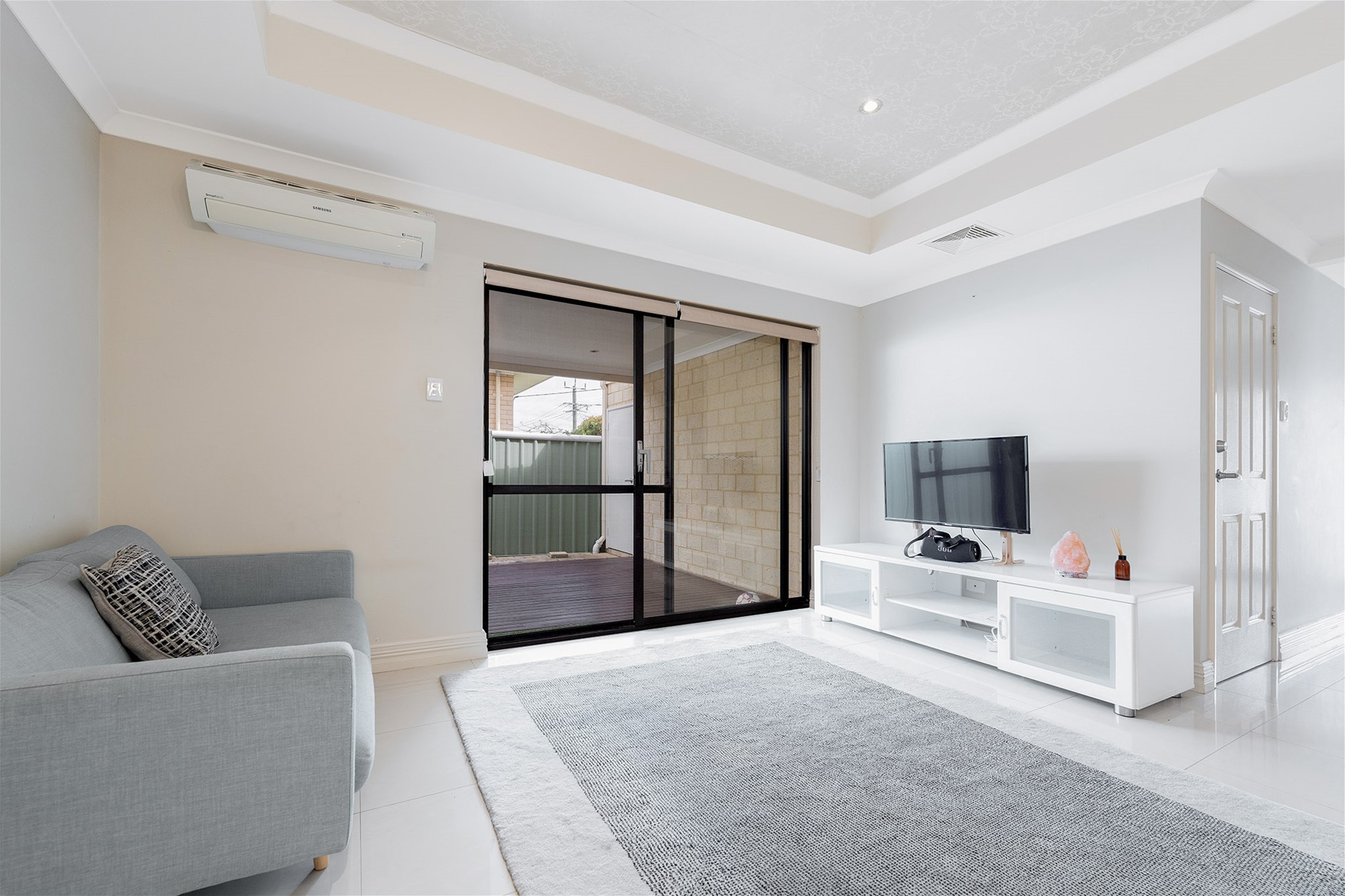 UNDER OFFER 4