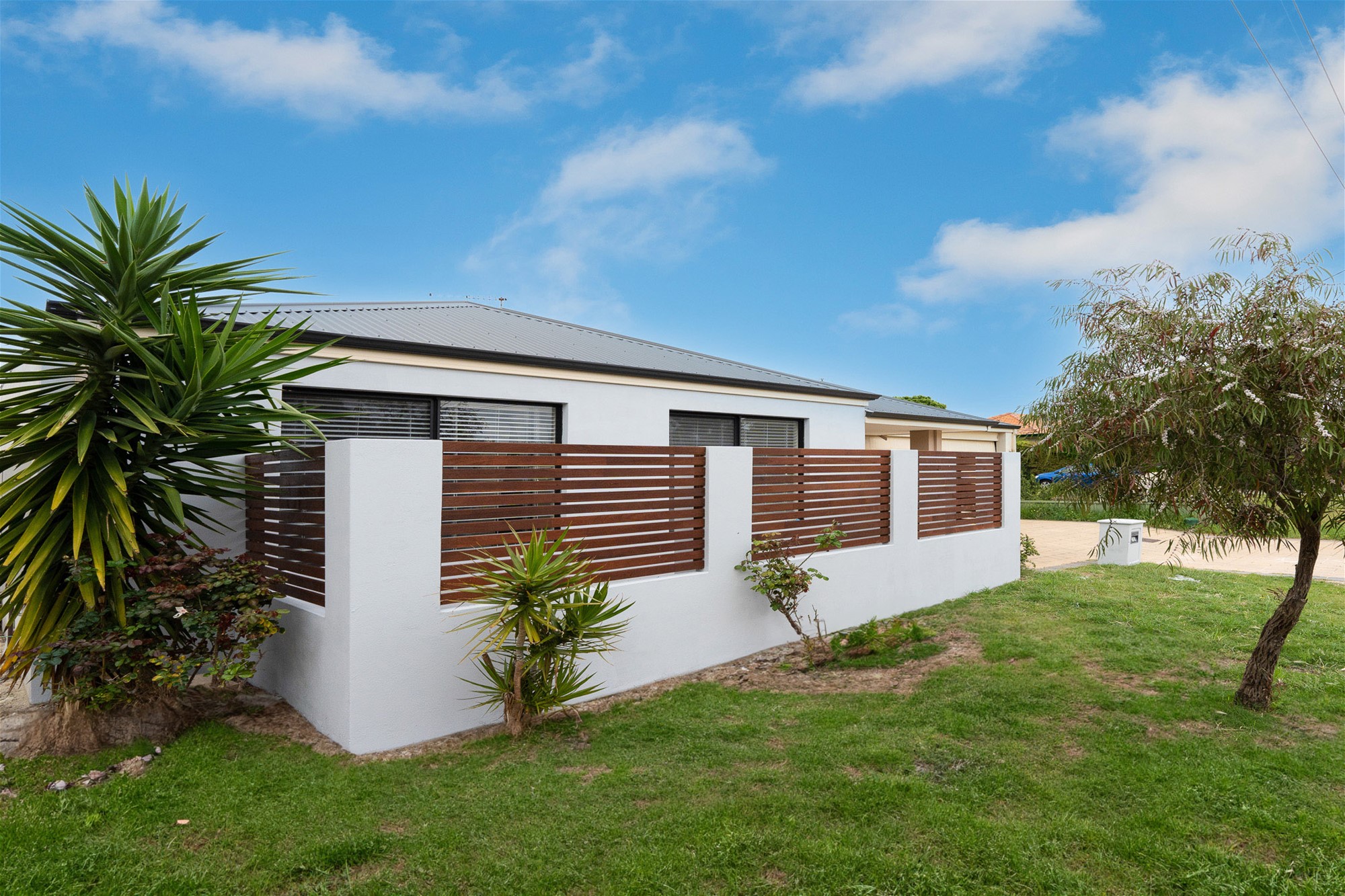 UNDER OFFER 18