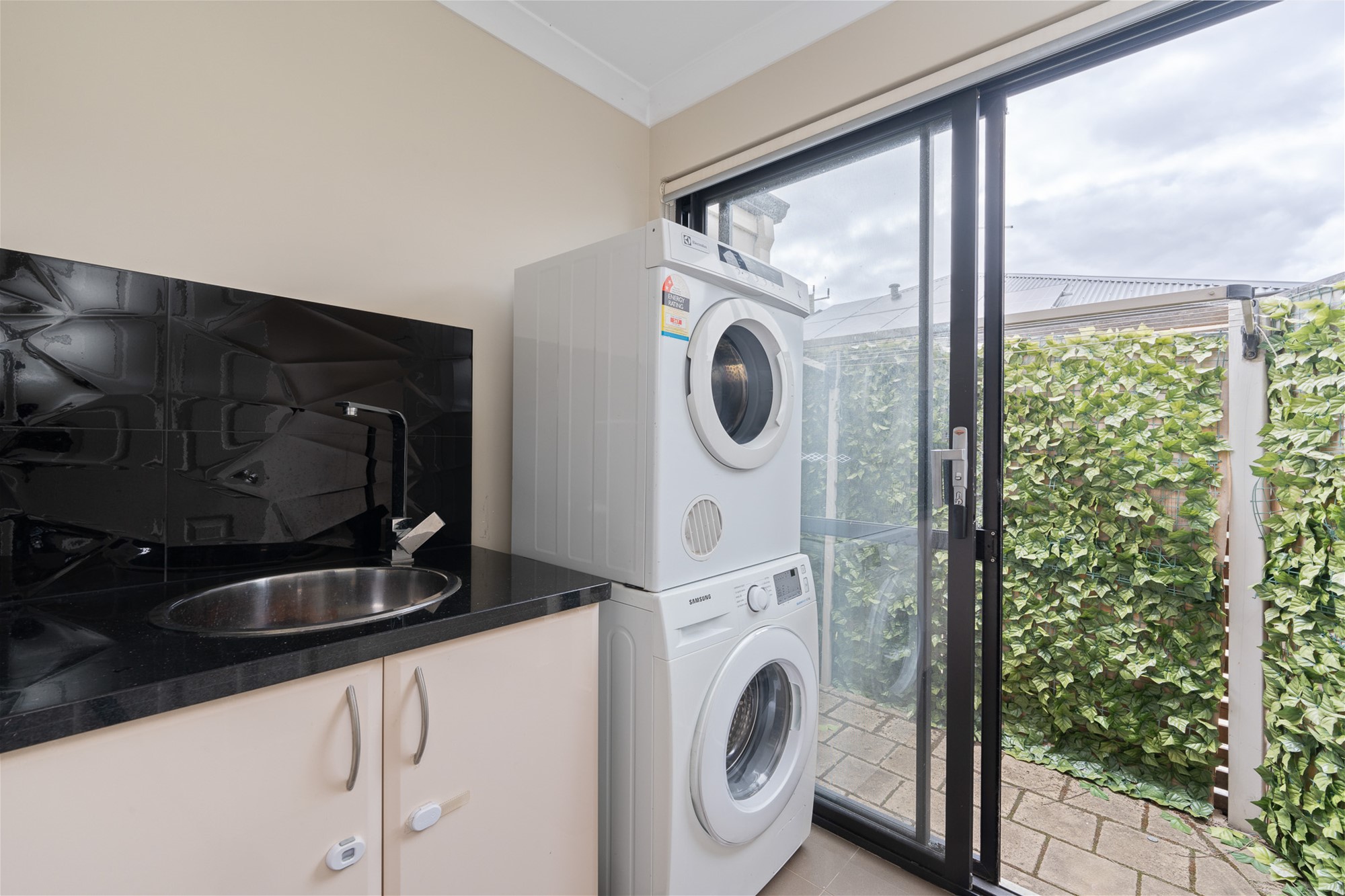 UNDER OFFER 14