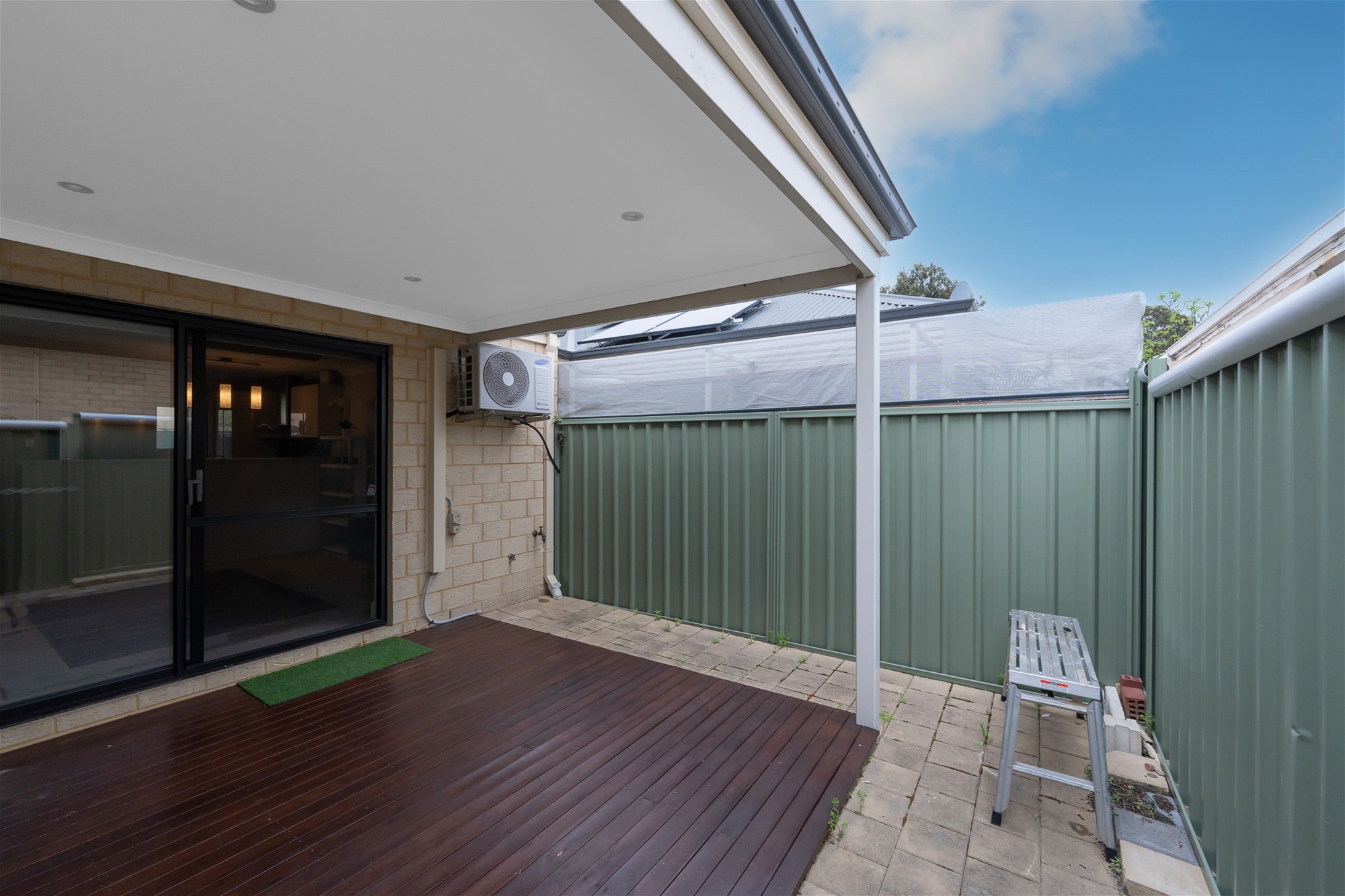 UNDER OFFER 15