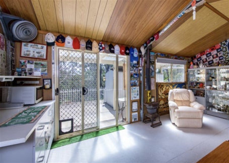Lifestyle change on 6 acres. 25