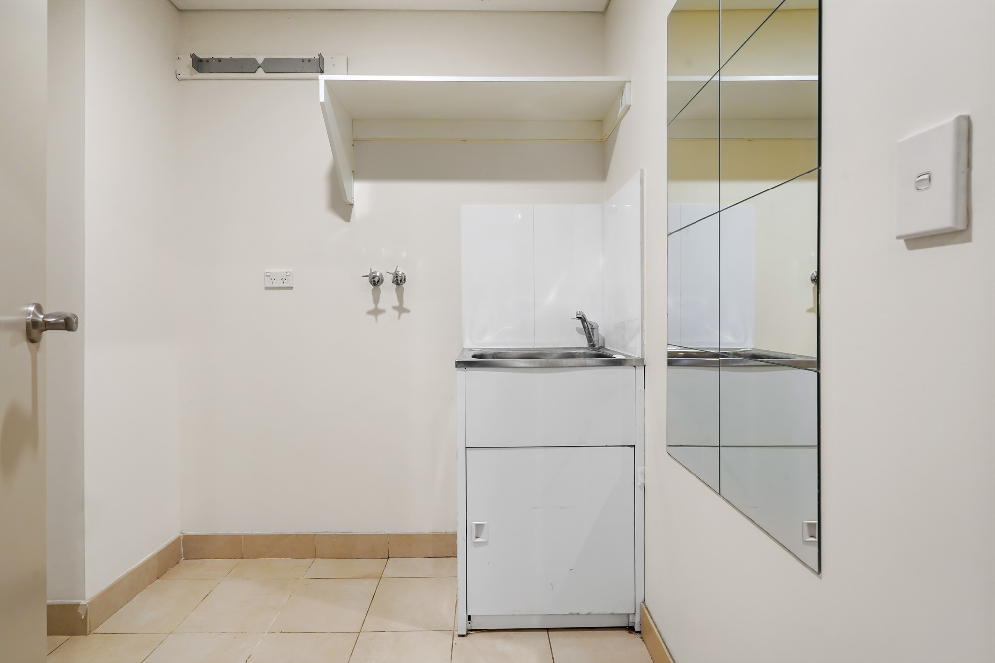 Ground Floor Apartment with Huge 9