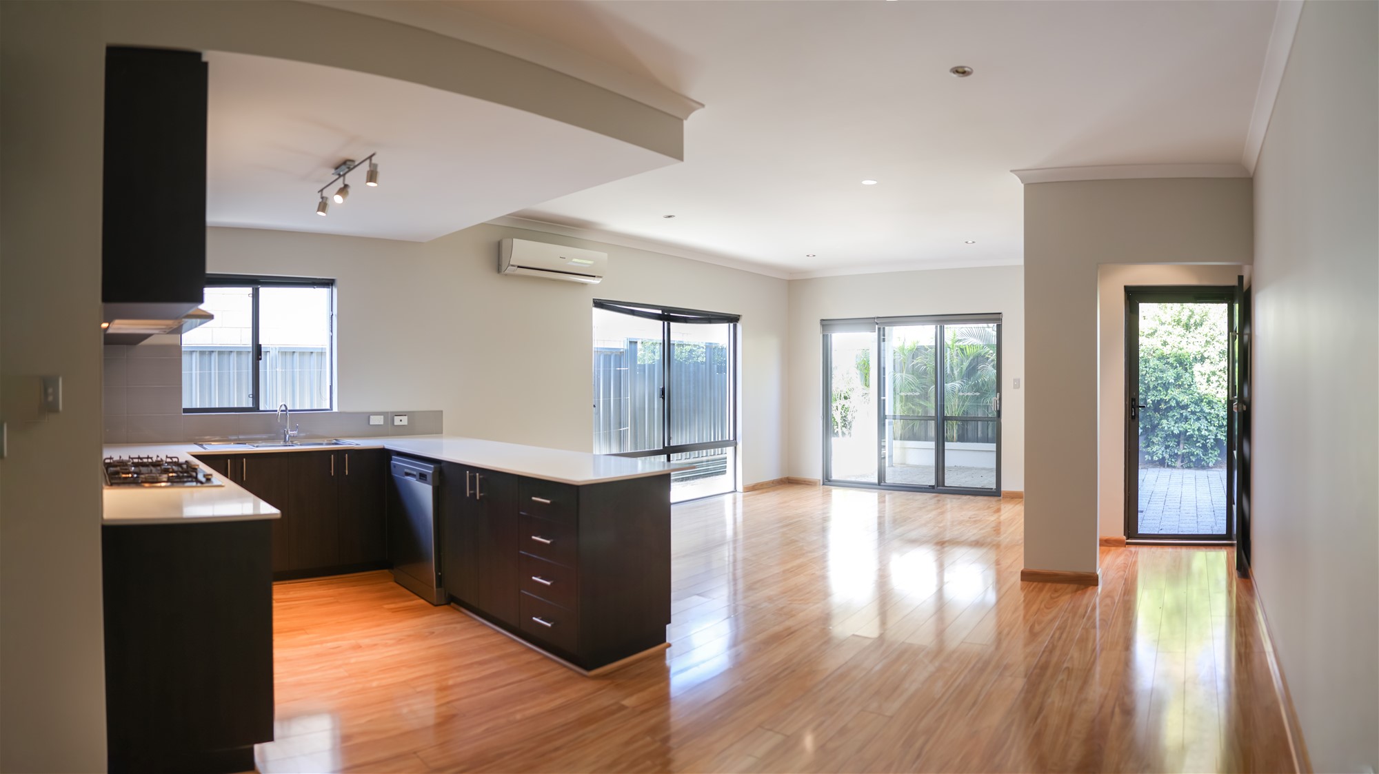 Stylish 3-bedroom villa in one 4