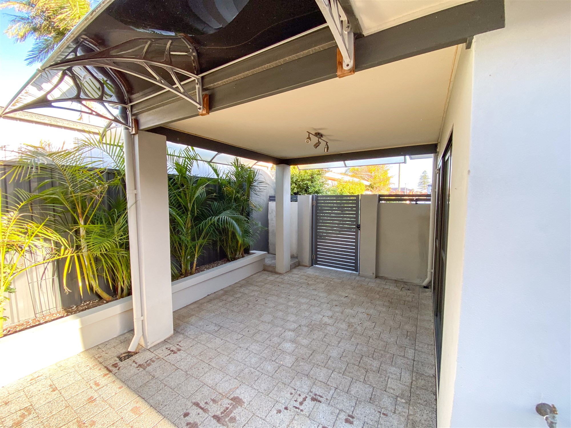 Stylish 3-bedroom villa in one 15