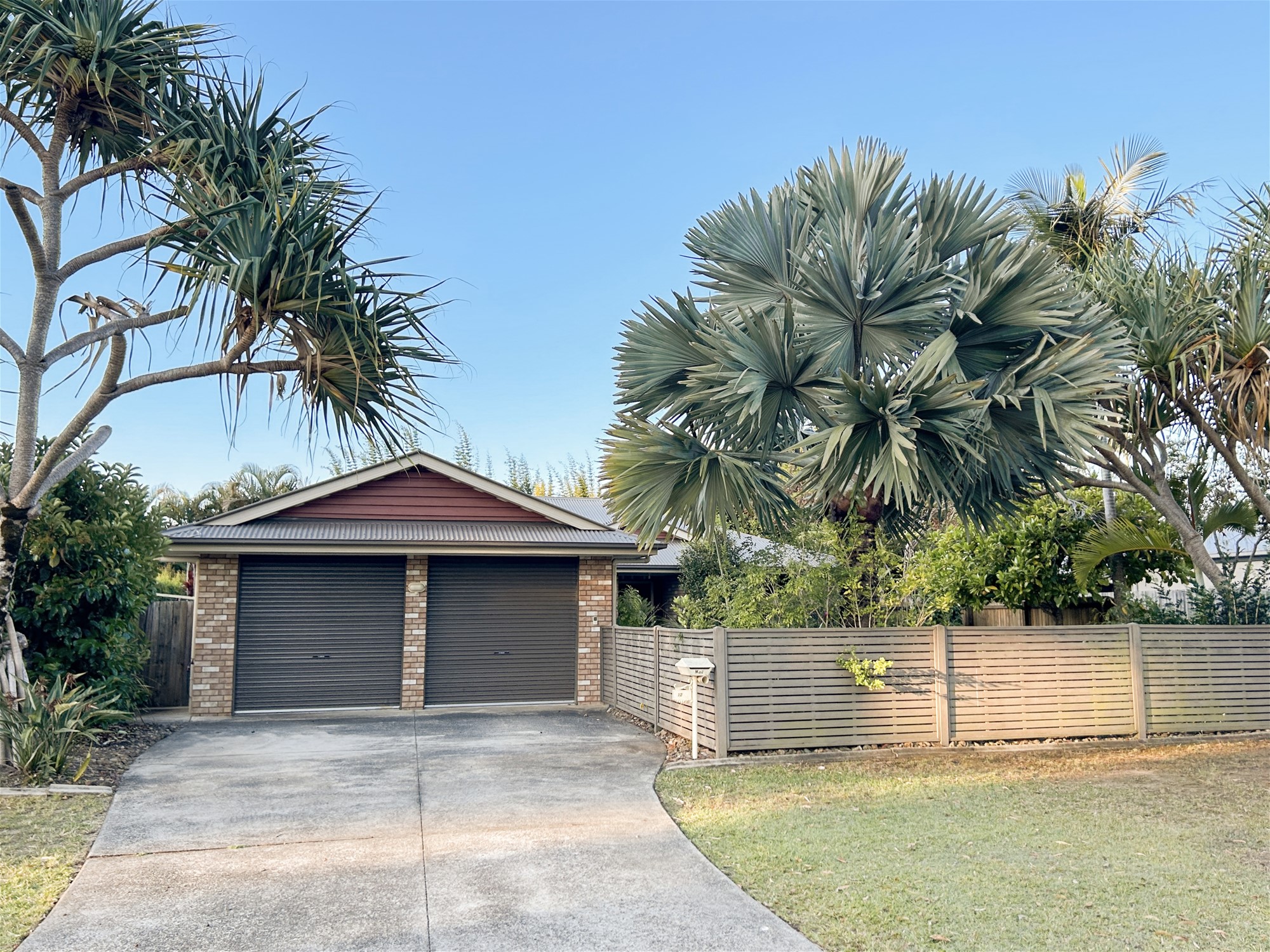 UNDER CONTRACT Peaceful and spacious 3