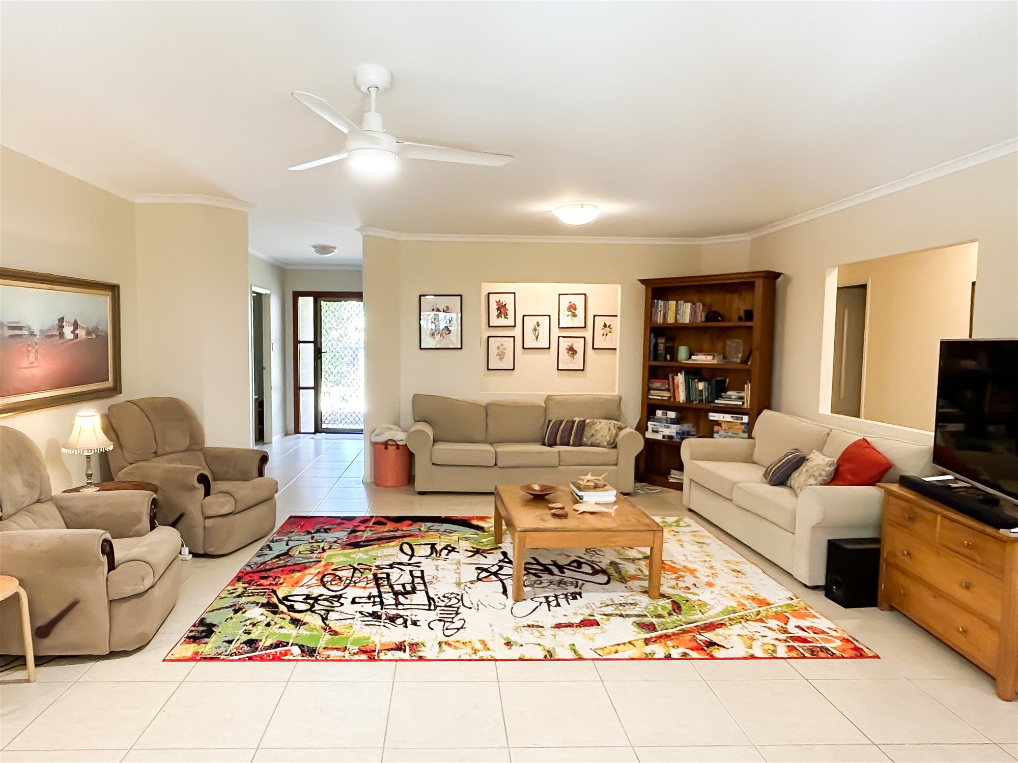 UNDER CONTRACT Peaceful and spacious 5