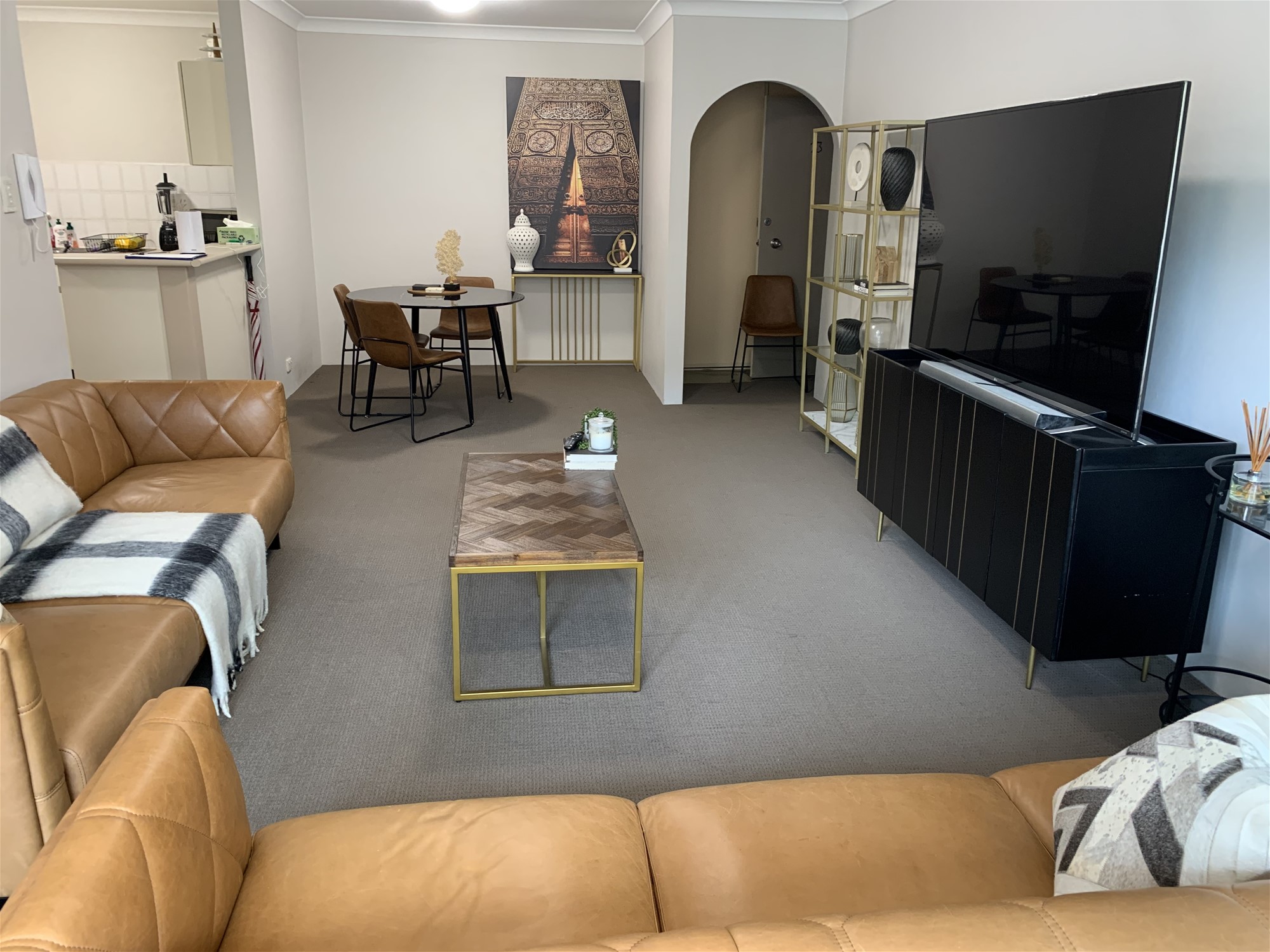 Under Offer – Lake side 3
