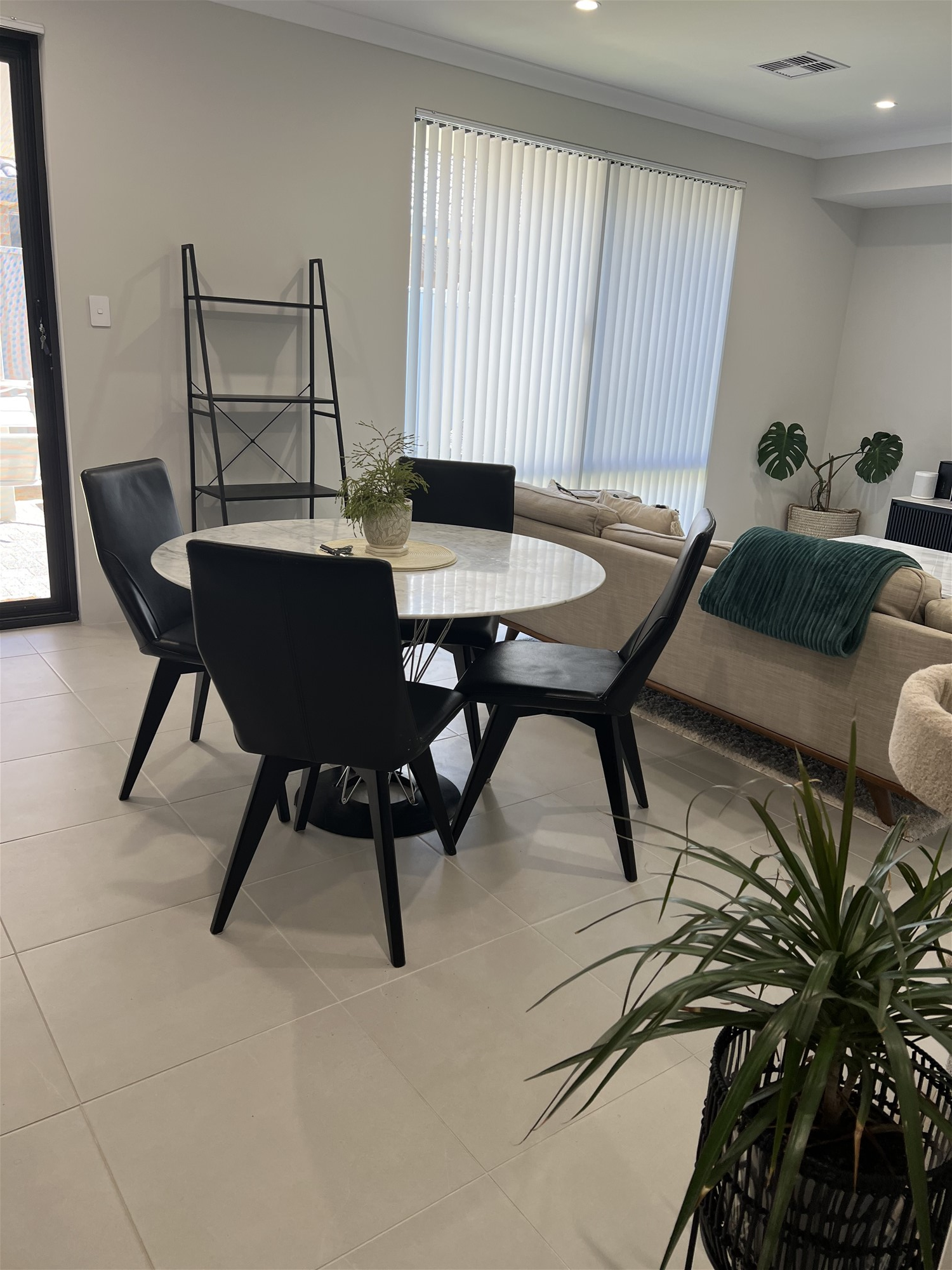 “Spectacular Family Home in Prime 5