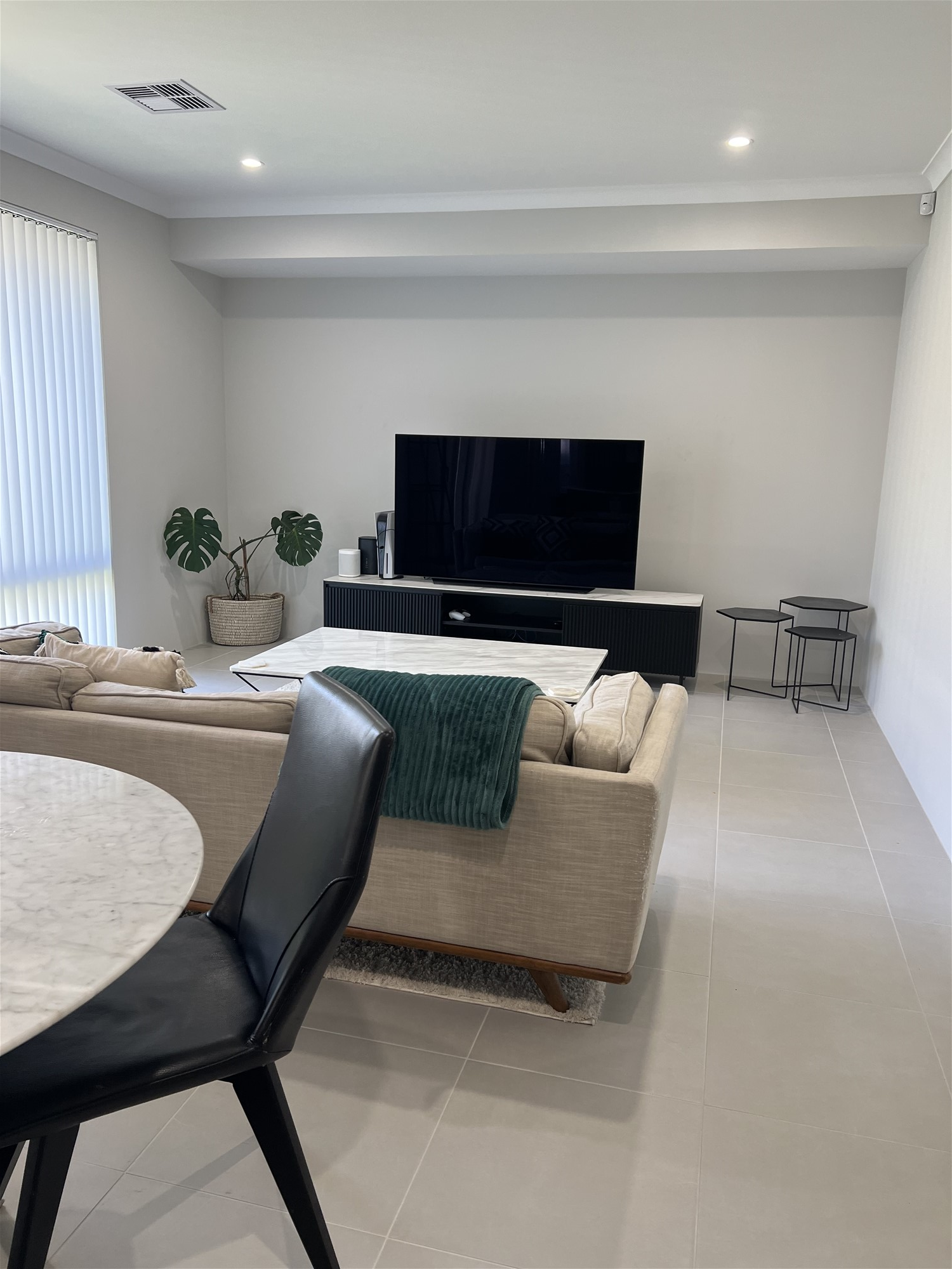 “Spectacular Family Home in Prime 6