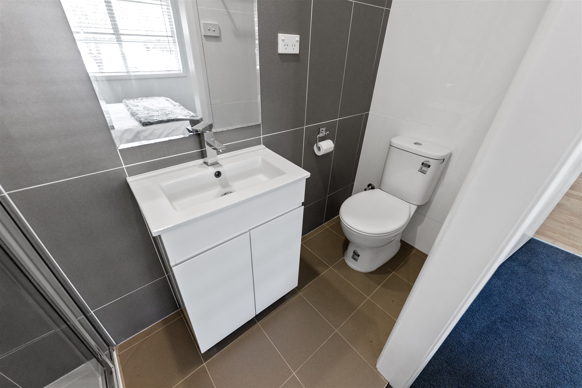 UNDER CONTRACT Spacious, Convenient, Quiet, 10