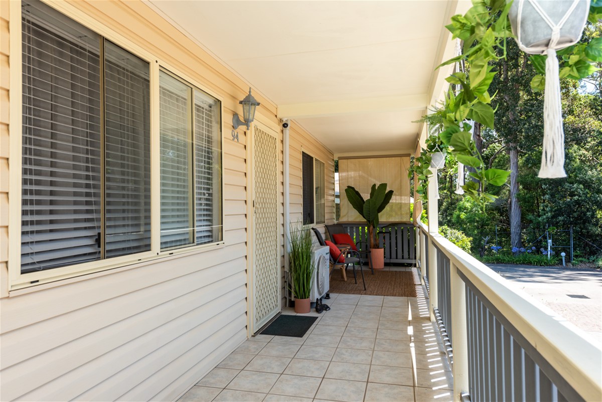 Large 2-bedroom Seaside Home! = 3
