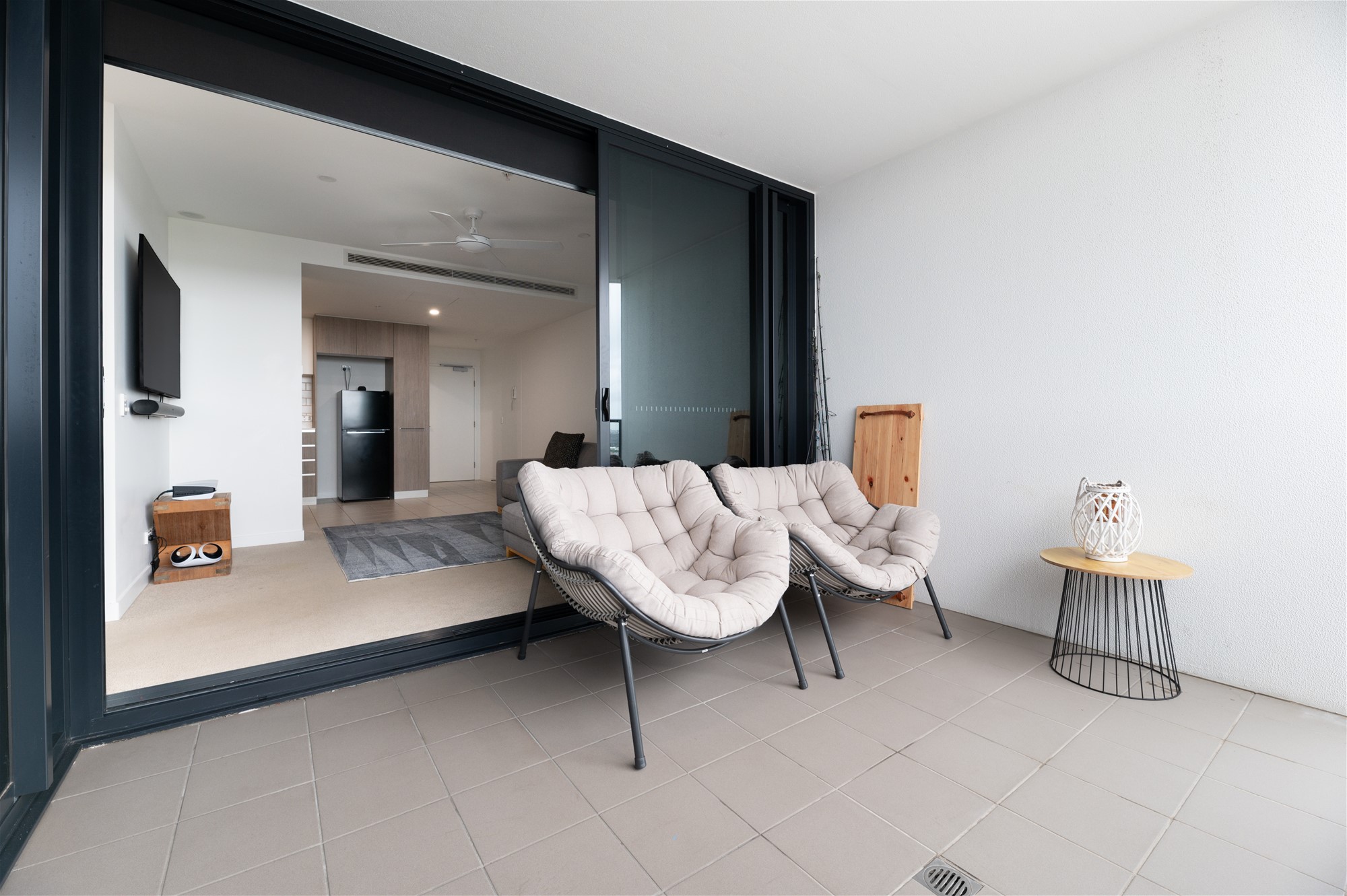 Riverside Elegant Living: Portside 2-Bed/2 19